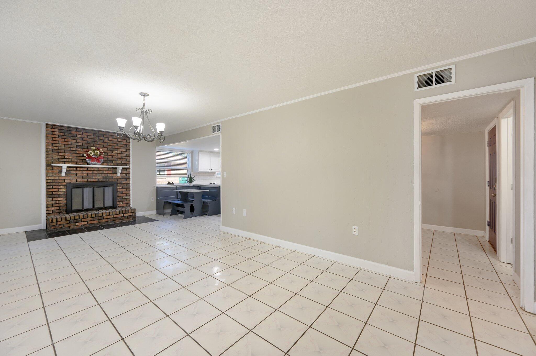 RAINTREE ESTATES UNIT 1 - Residential