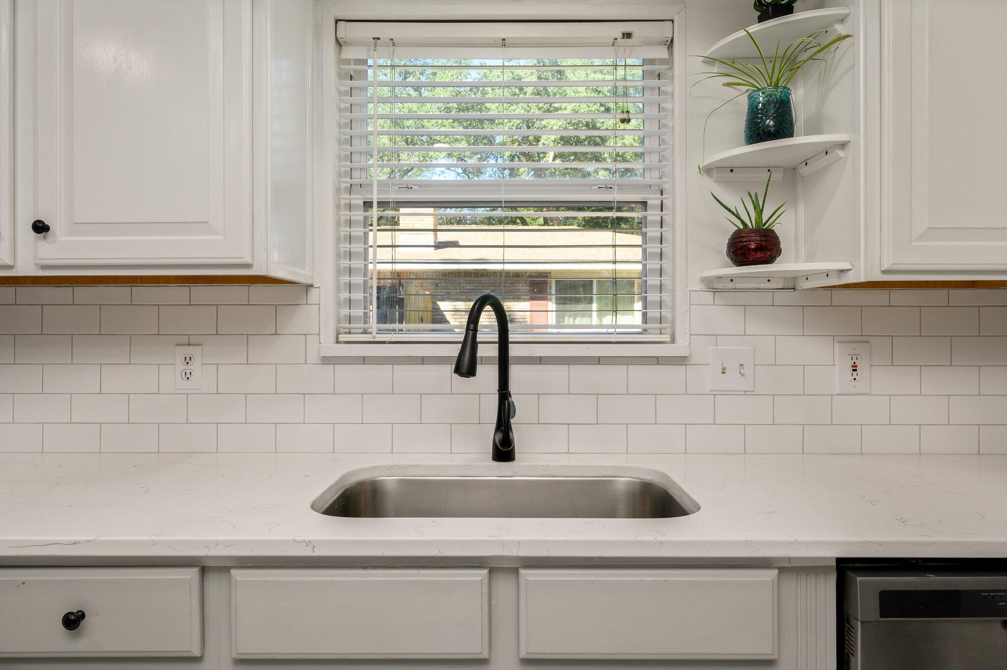 RAINTREE ESTATES UNIT 1 - Residential