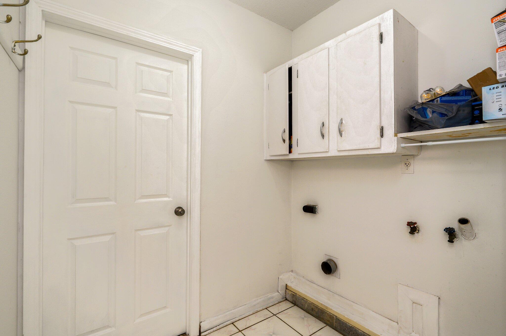 RAINTREE ESTATES UNIT 1 - Residential