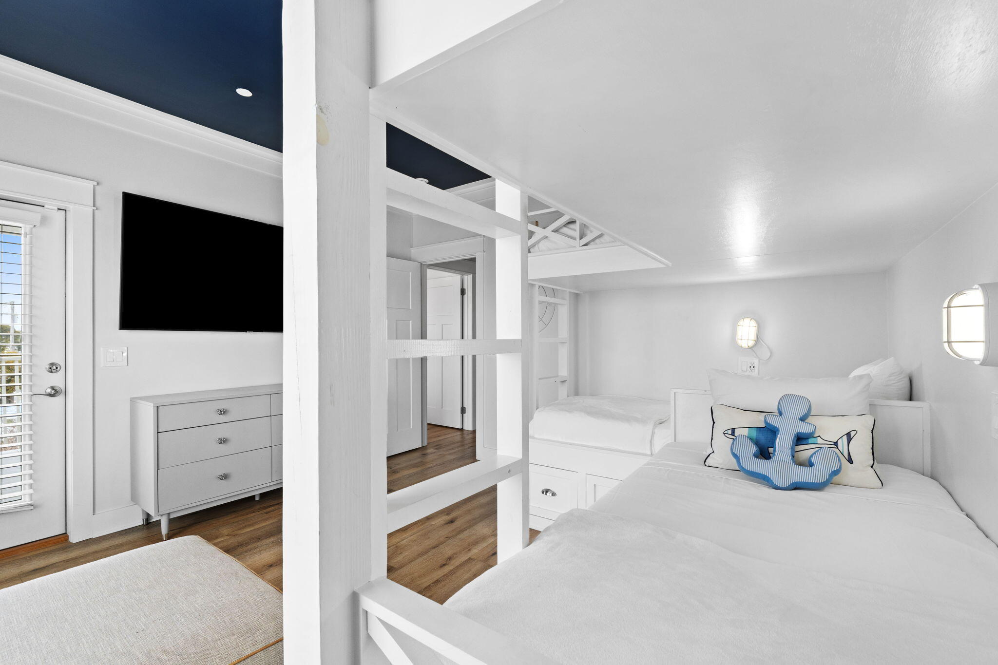 RIVIERA BEACH - Residential