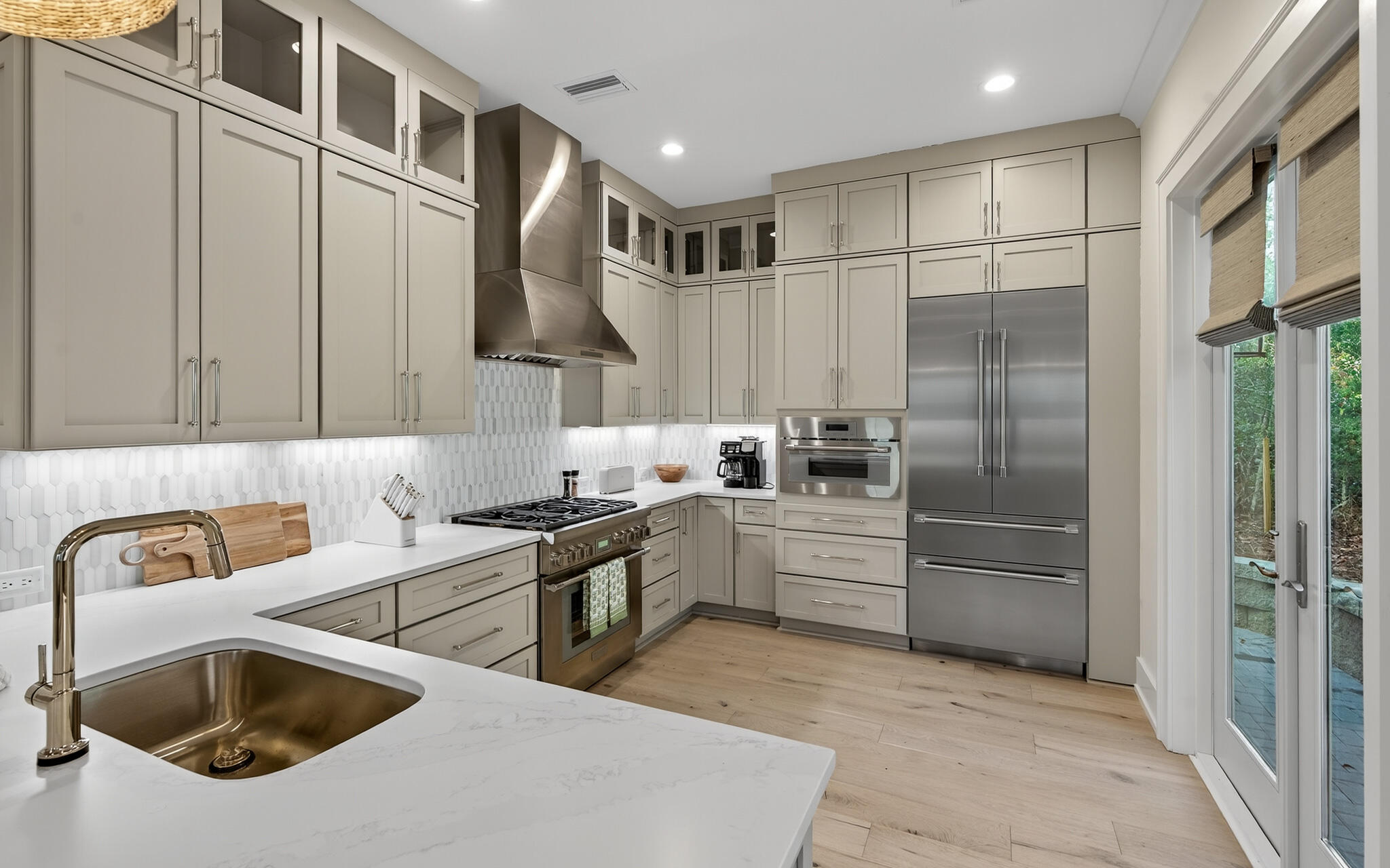 LAKESIDE AT BLUE MOUNTAIN BEACH - Residential