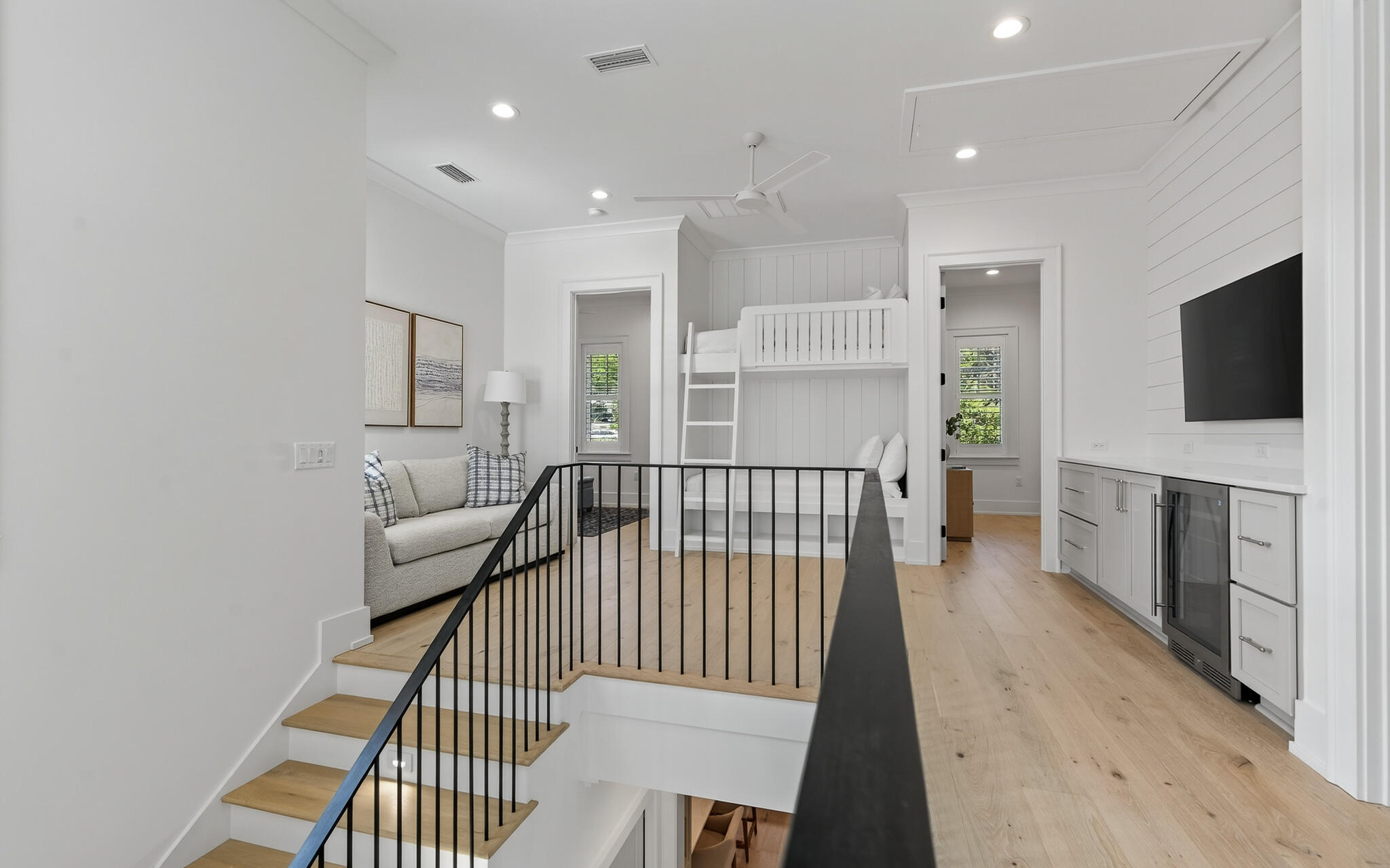 LAKESIDE AT BLUE MOUNTAIN BEACH - Residential