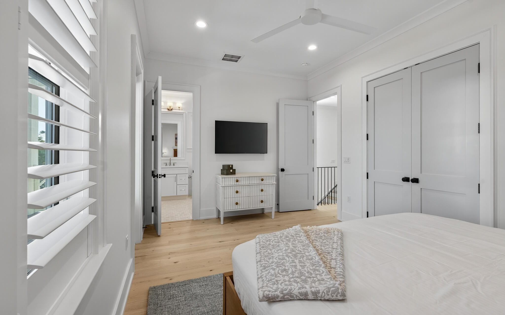 LAKESIDE AT BLUE MOUNTAIN BEACH - Residential