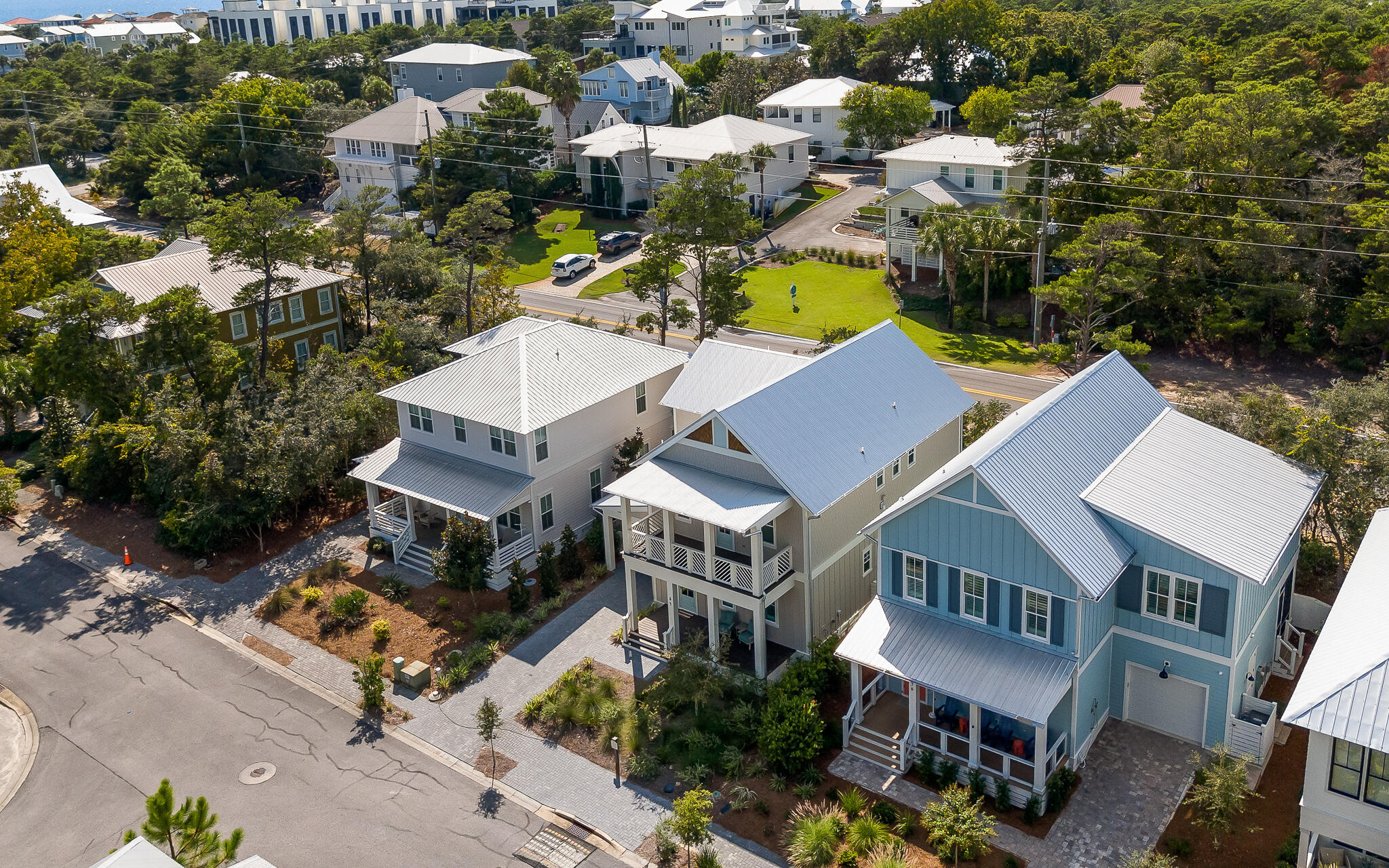 LAKESIDE AT BLUE MOUNTAIN BEACH - Residential