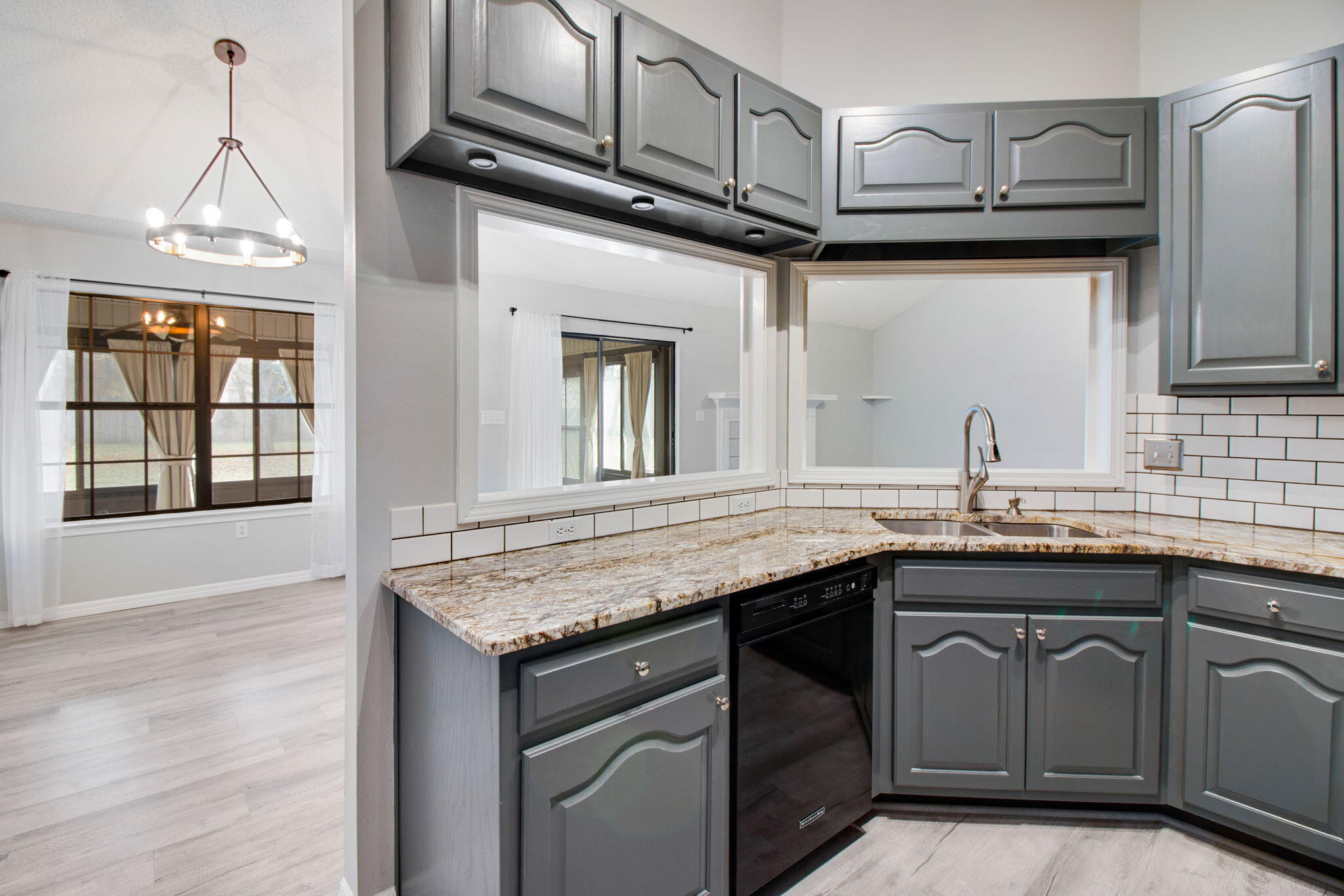 HOLLEY BY THE SEA - Residential