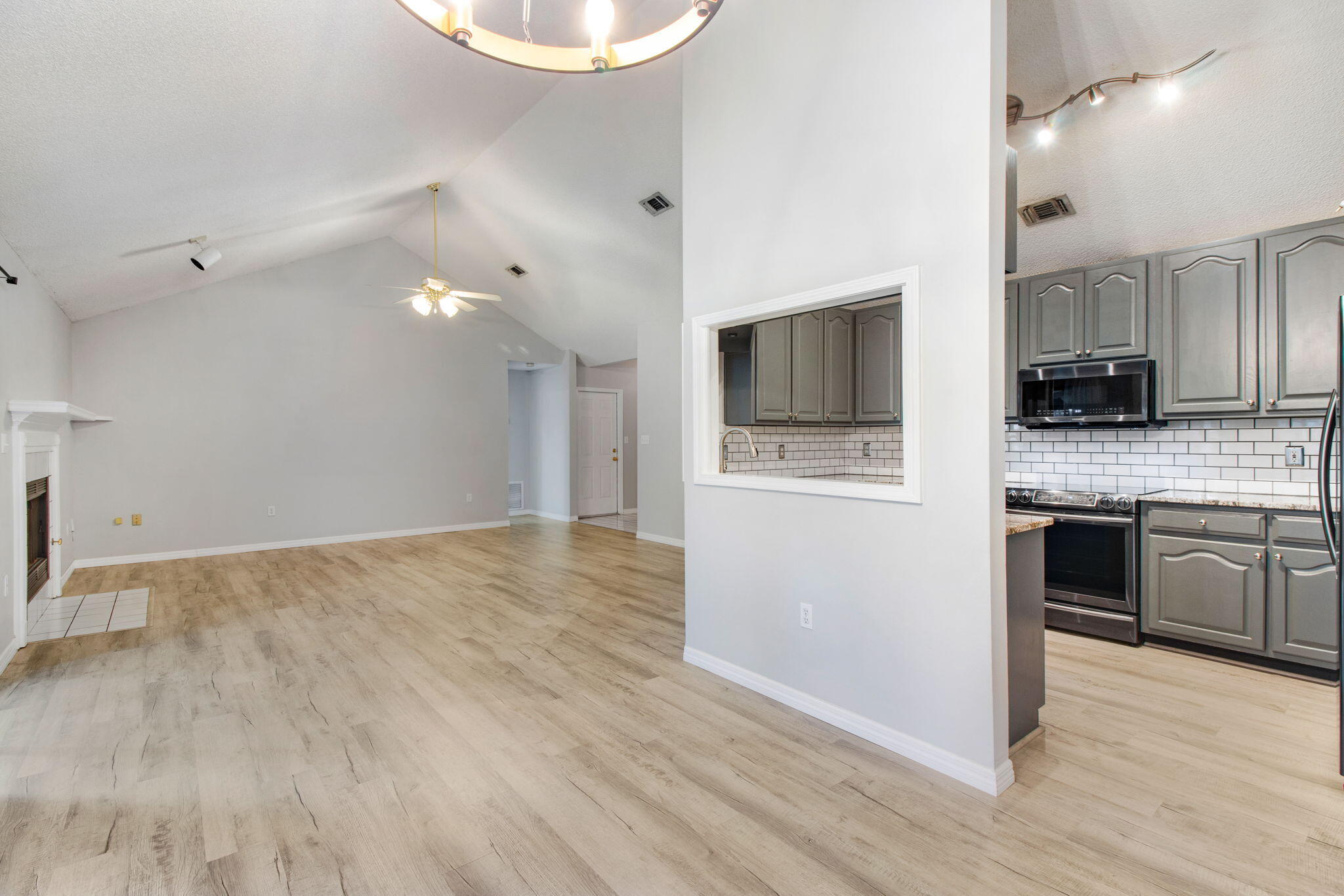 HOLLEY BY THE SEA - Residential