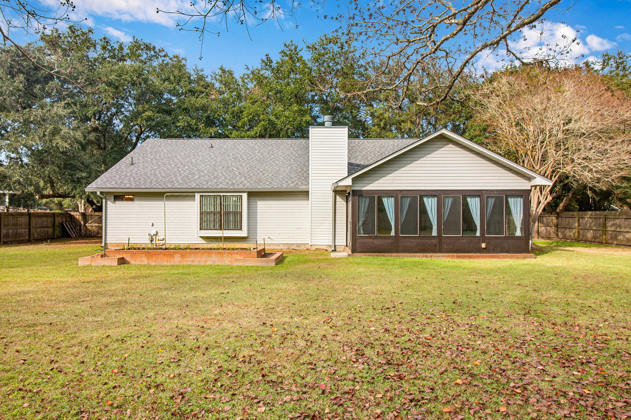 HOLLEY BY THE SEA - Residential