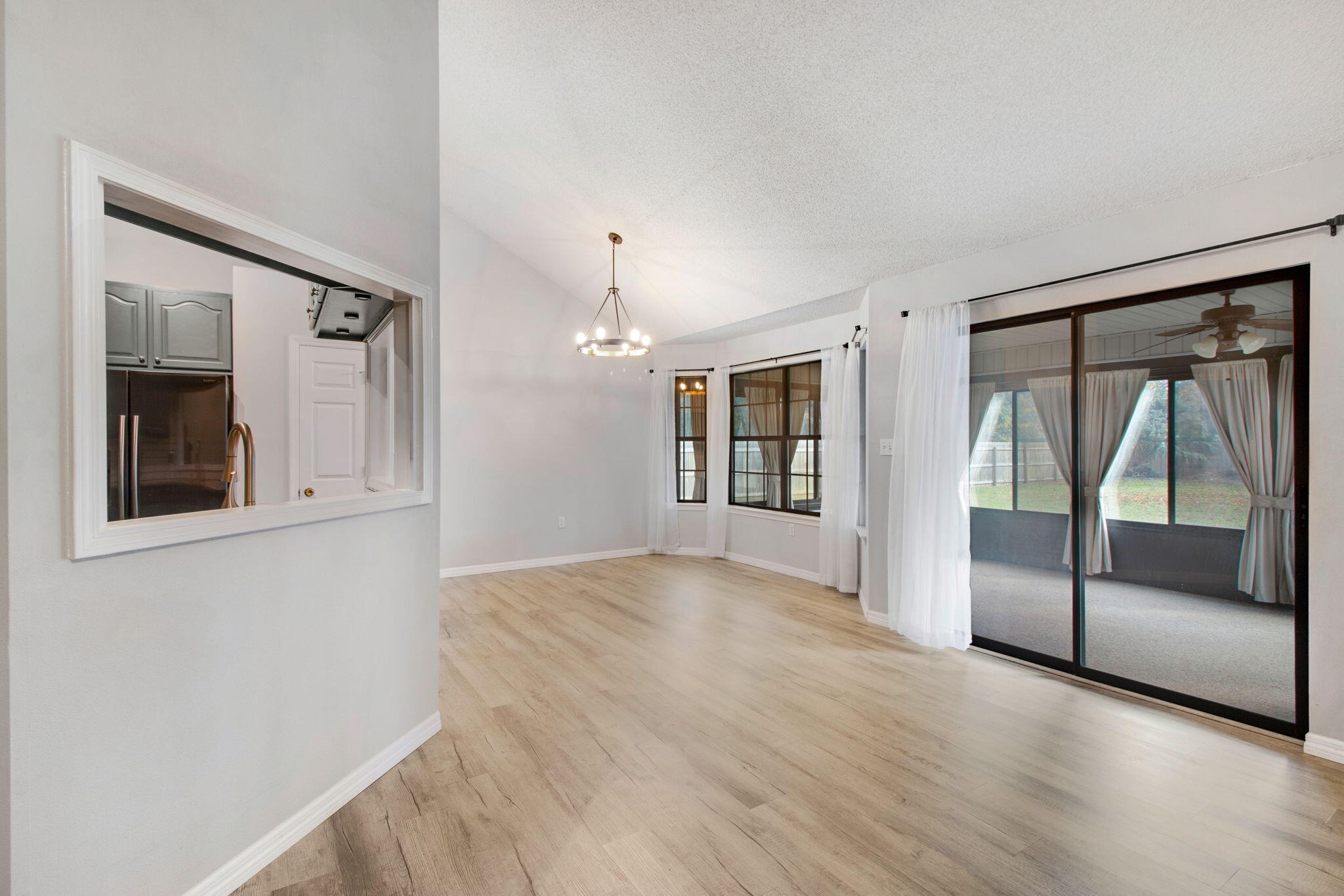 HOLLEY BY THE SEA - Residential