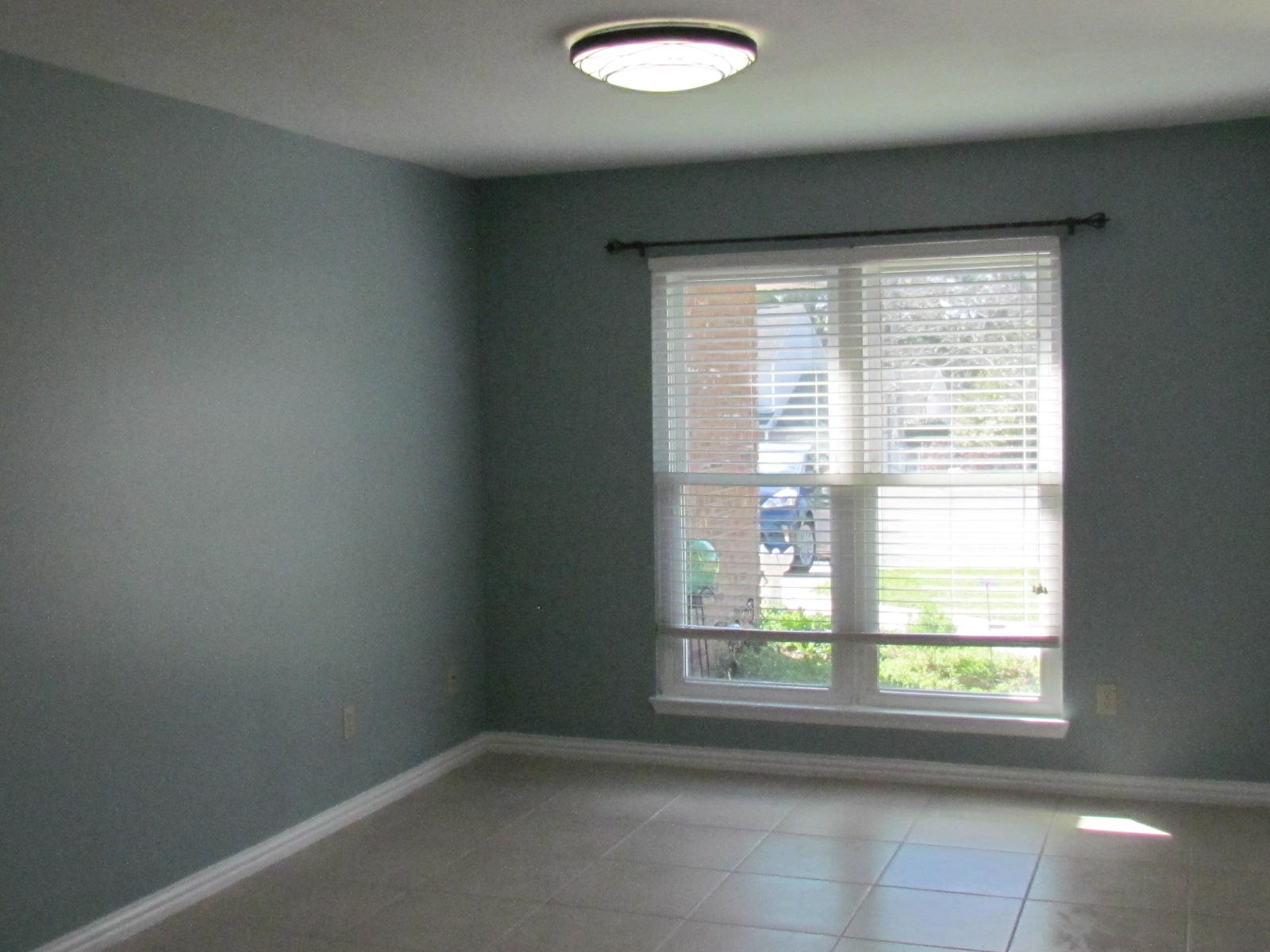 COLLEGE OAKS - Residential Lease