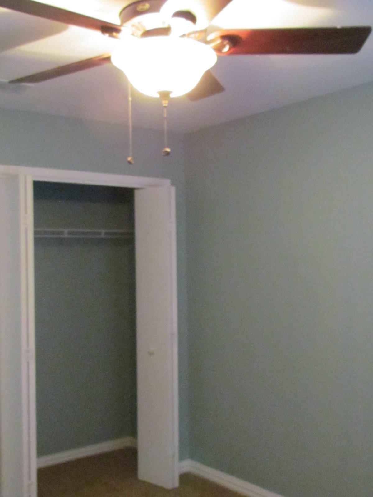 COLLEGE OAKS - Residential Lease