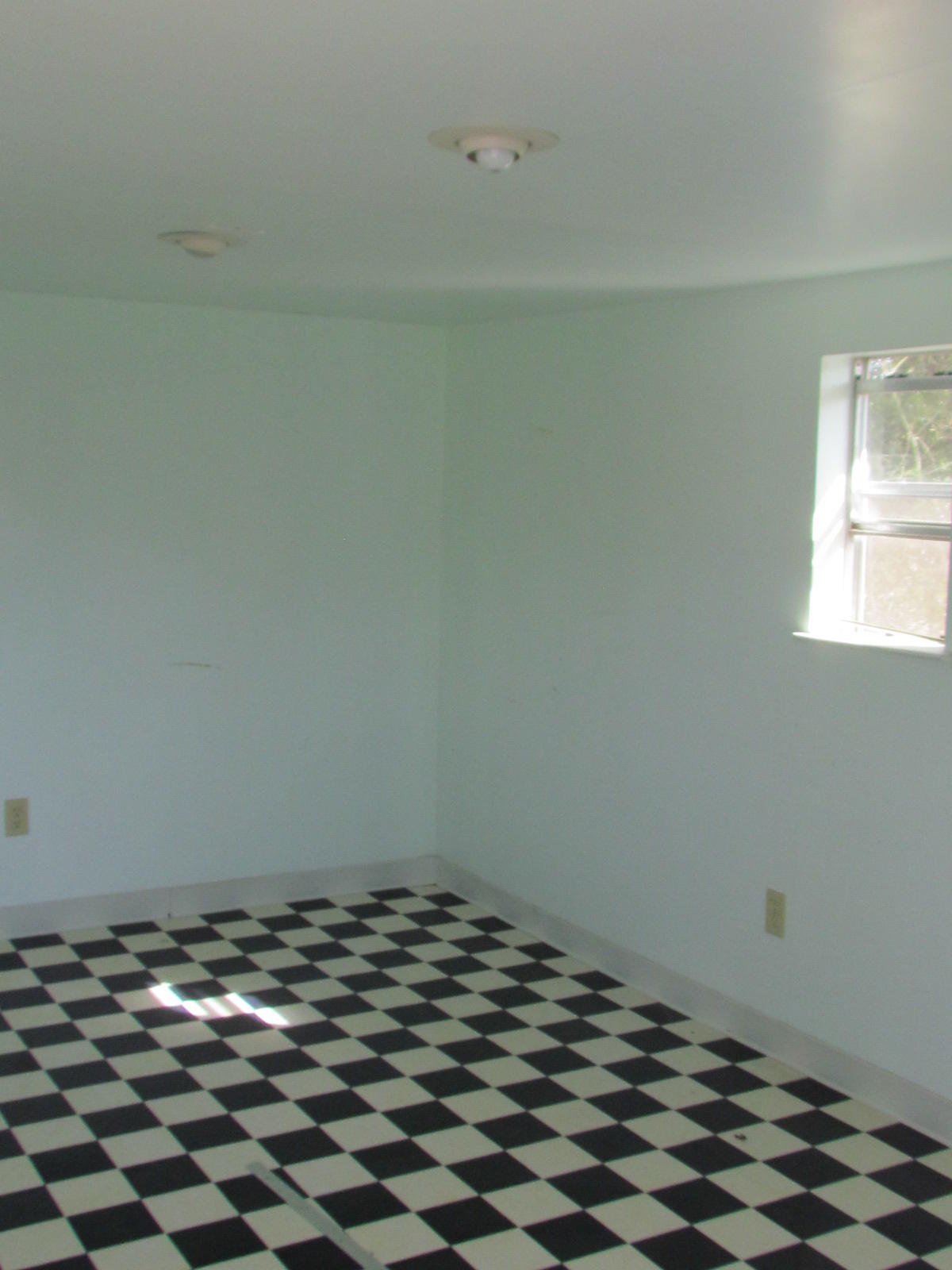 COLLEGE OAKS - Residential Lease