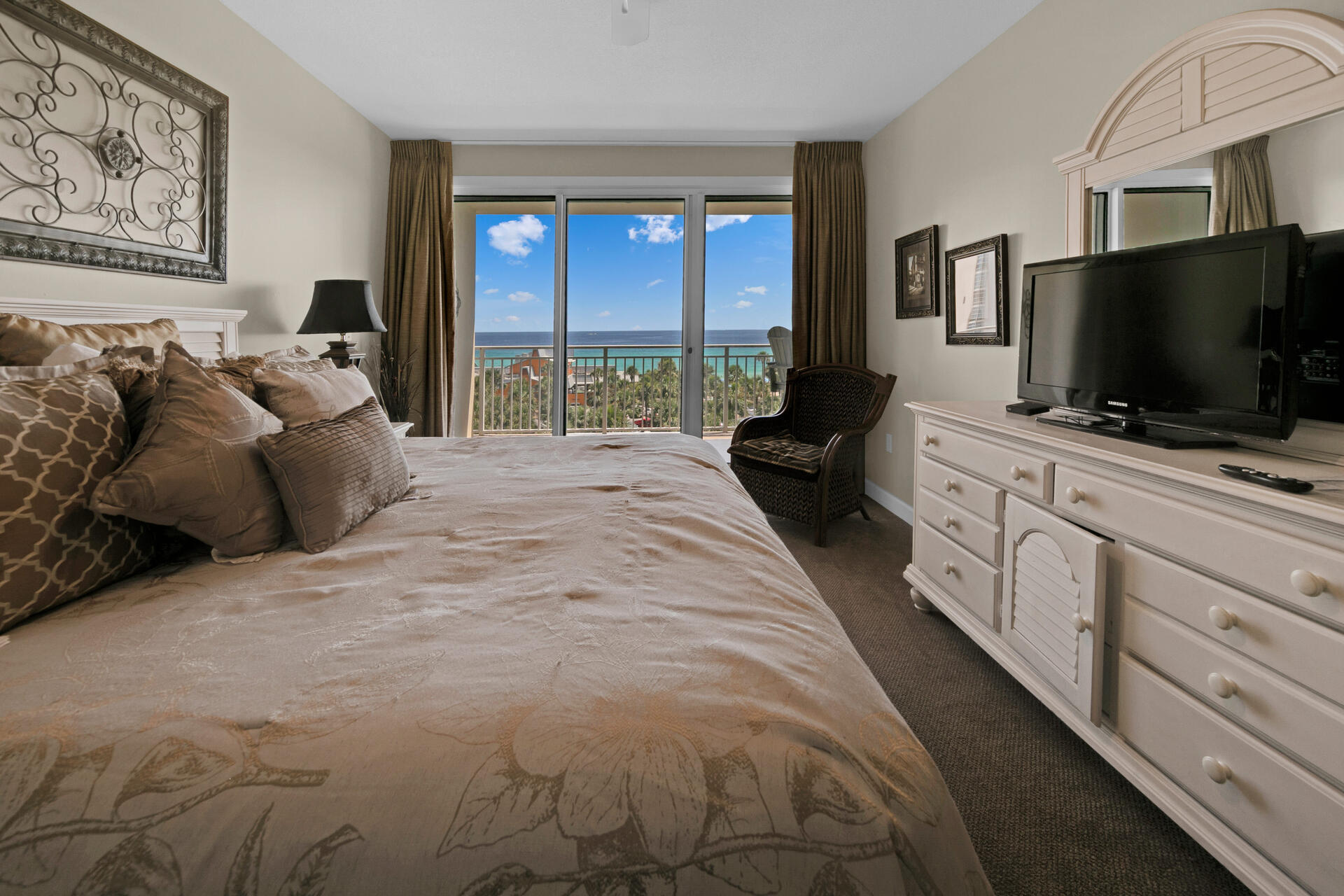 STERLING SHORES - Residential