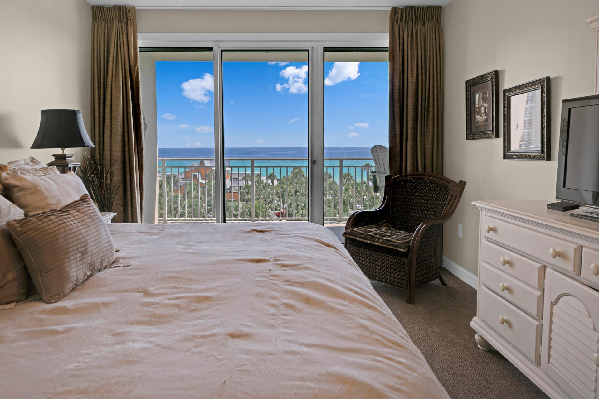 STERLING SHORES - Residential