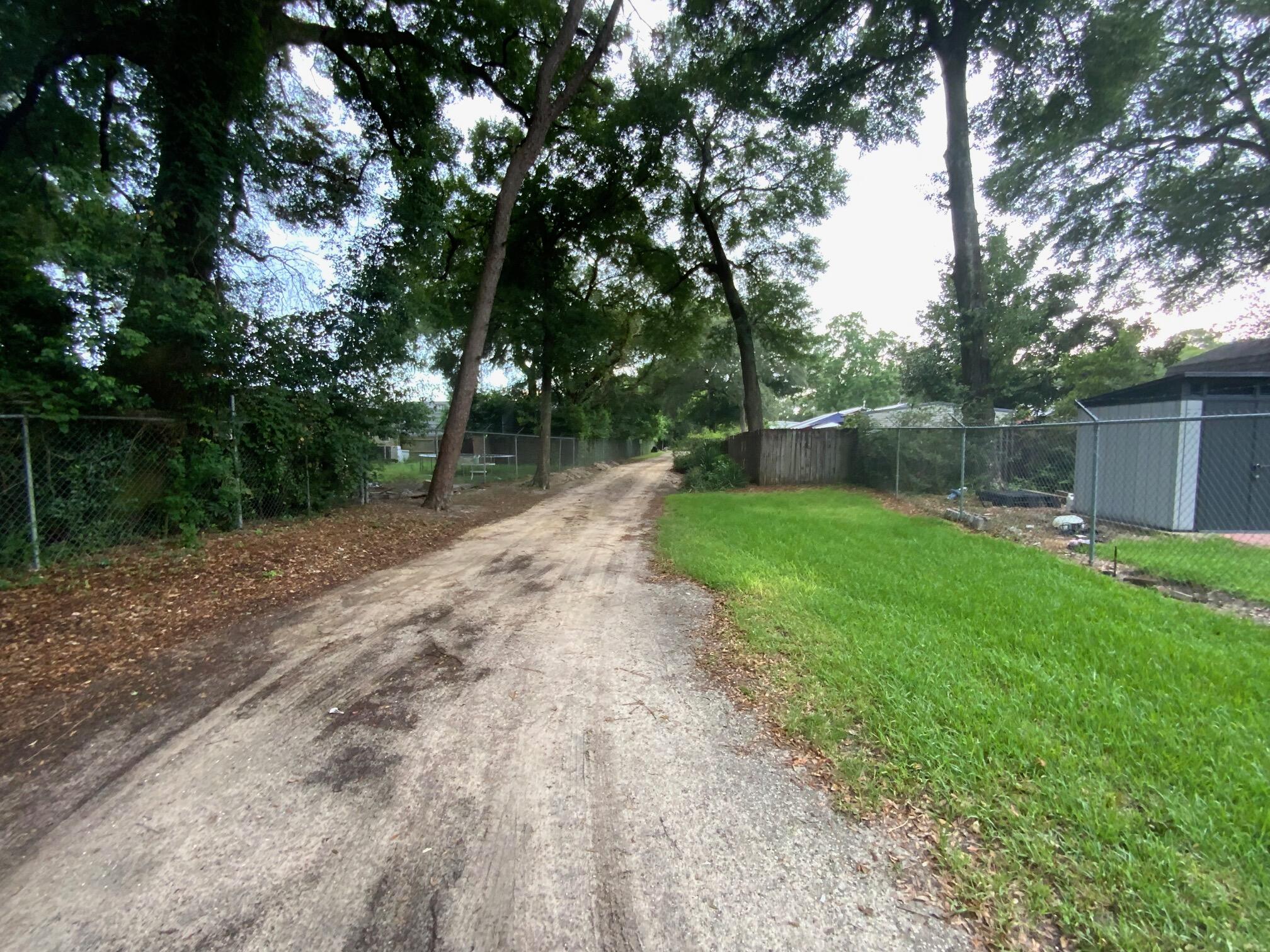 Pop Cole Rd / Weeks Rd - Land