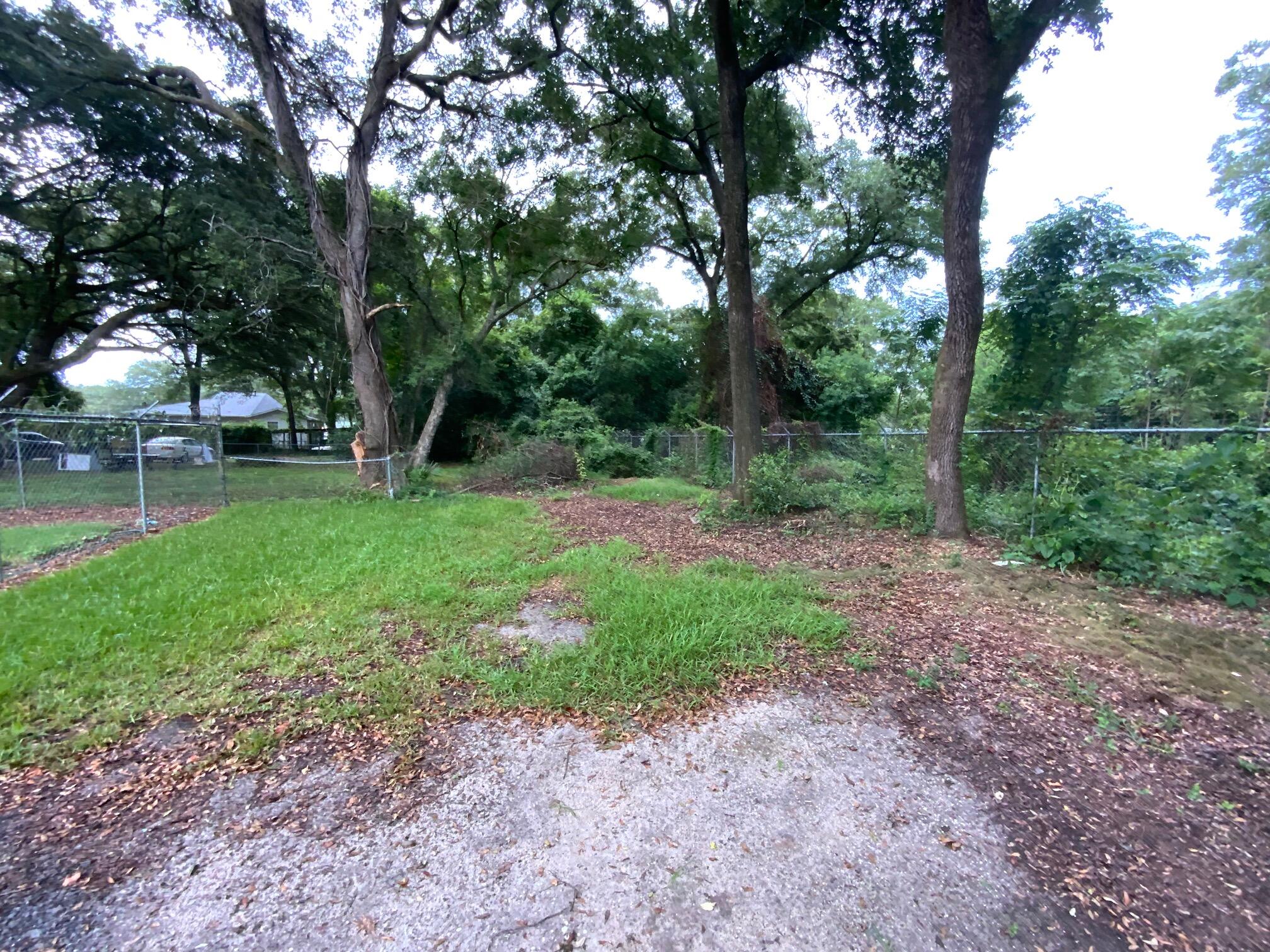 Pop Cole Rd / Weeks Rd - Land