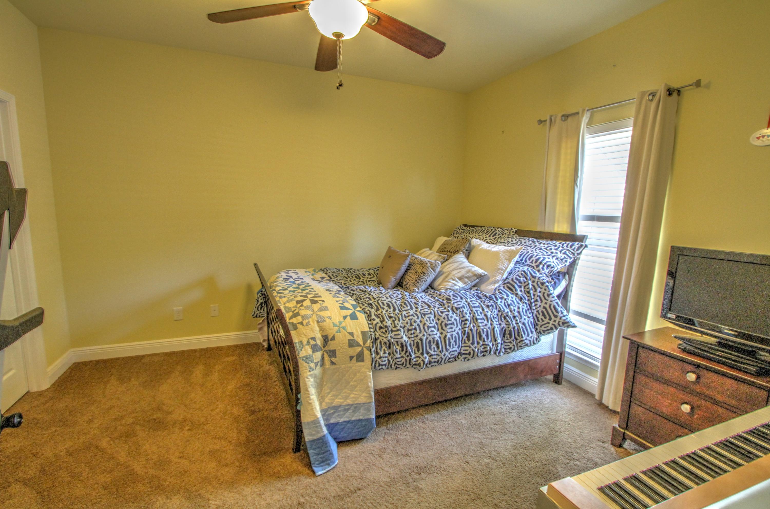 PALMETTO LAKE PRESERVE - Residential