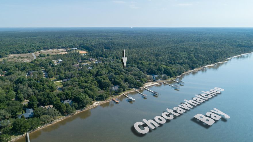 This bay front community is tucked away off Hwy 20. The vacant lot is close by the community dock and pavilion.