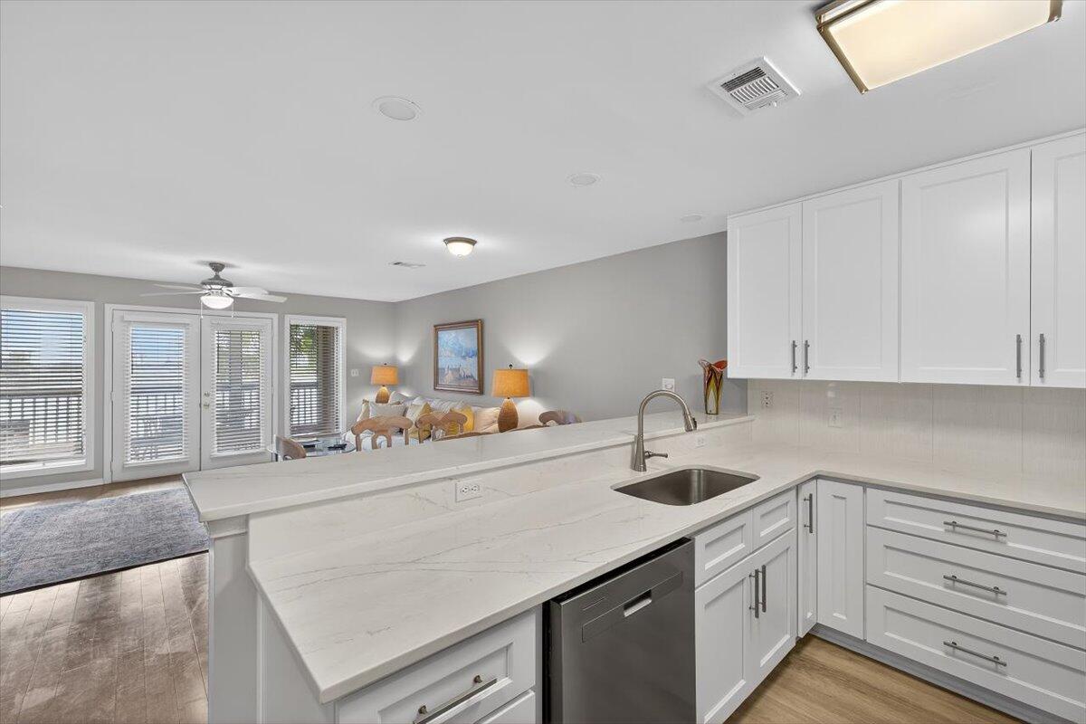 SEASCAPE CONDO PH 7C - Residential