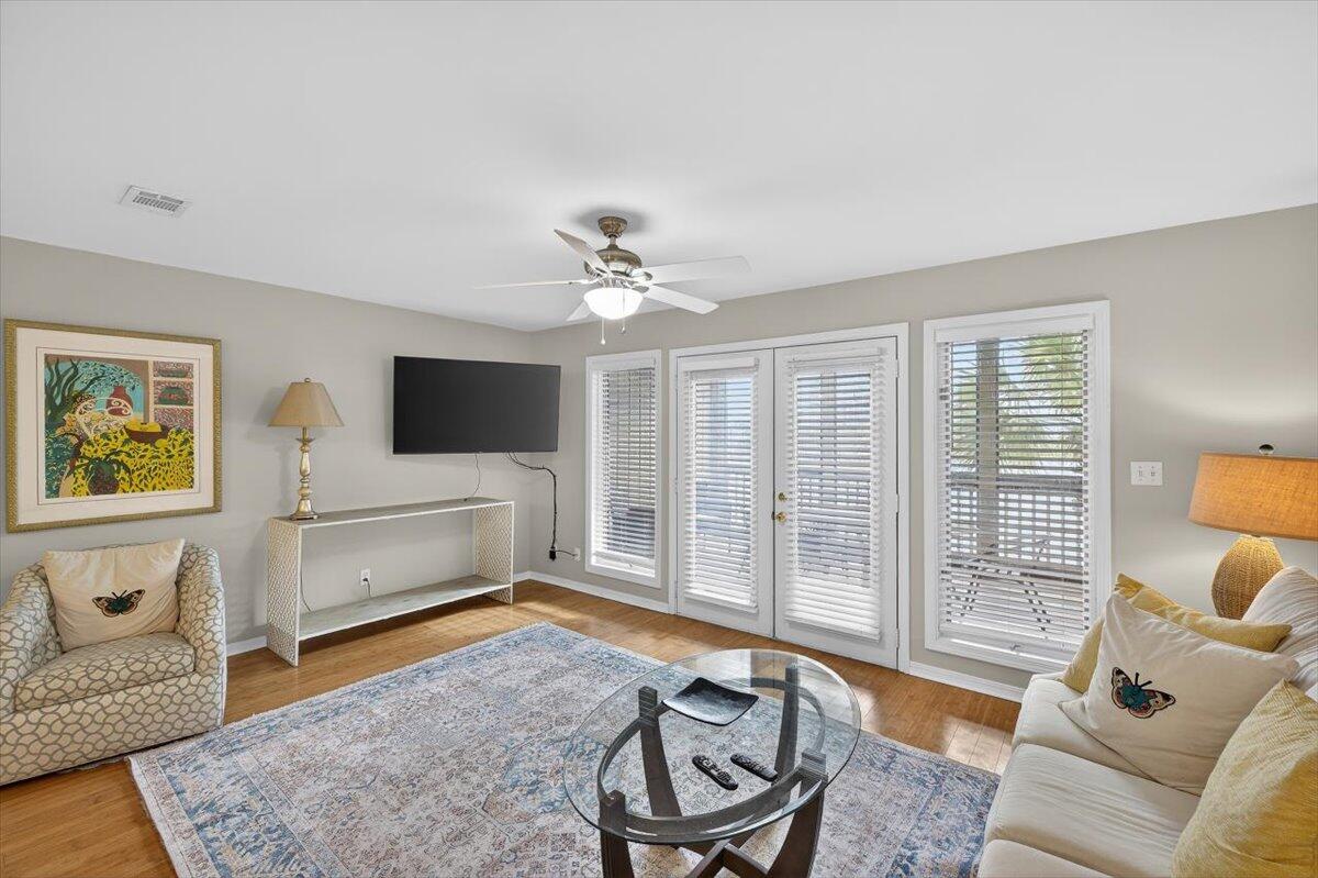 SEASCAPE CONDO PH 7C - Residential