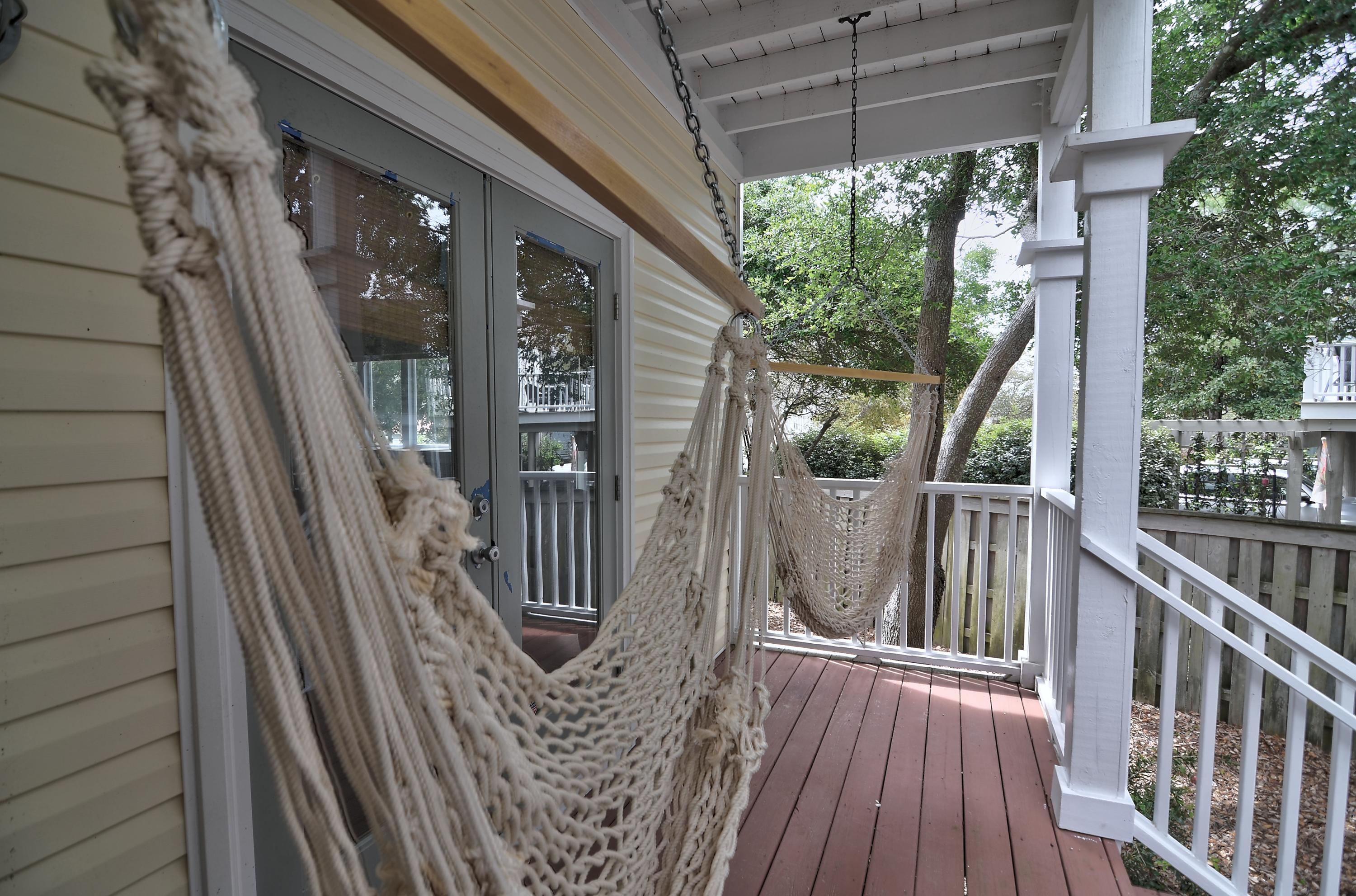 OLD FLORIDA COTTAGES - Residential