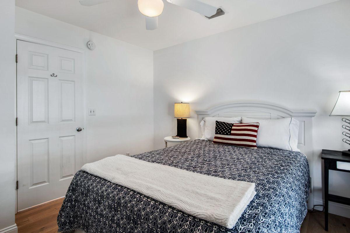 Crystal Shores - Residential