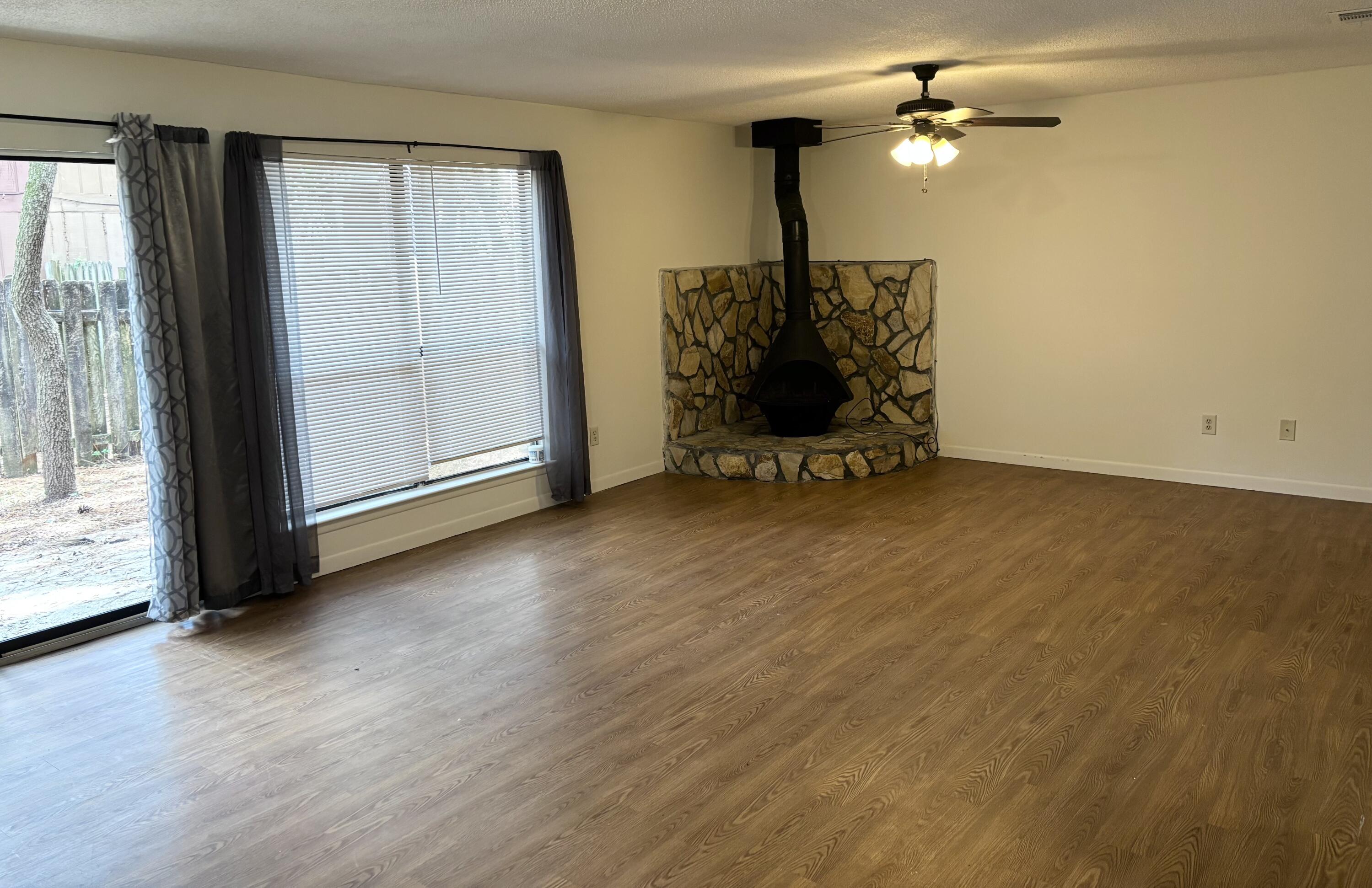 WHISPERING OAKS - Residential Lease