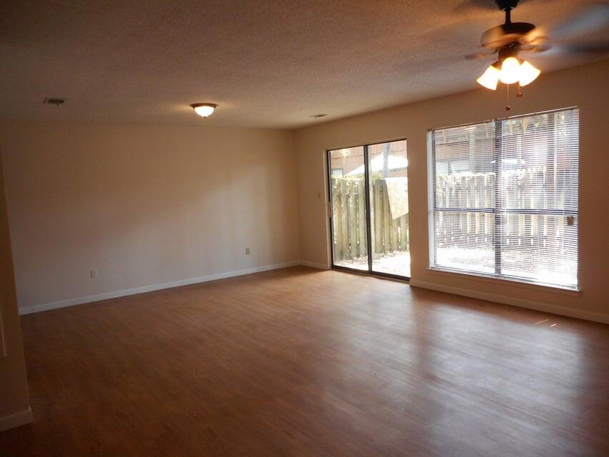 WHISPERING OAKS - Residential Lease