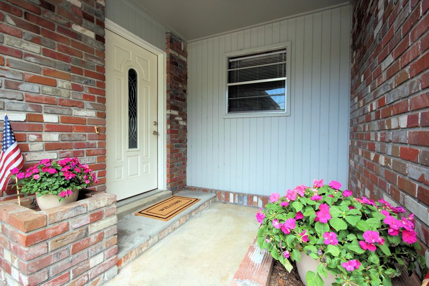 HOME FOR SALE - Brick ranch for sale in the heart of Niceville, FL! This one story home has original wood floors and is freshly painted inside and located on a cul-de-sac w sidewalks. The master bedroom features double closets and a full bathroom. You'll also find a formal living room, eat in kitchen, family room, full guest bath with double vanities, skylights and a large patio out back. You will appreciate the large fenced in yard and workshop. The garage is currently used as a bonus room. No worries - roof approx 2006 - seller says no aluminum wiring. FREE one year home warranty included. Save time and money being close to everything - A+ schools, restaurants, boat ramps, golf, beaches, Eglin AFB and Hurlburt Field too! Why pay more money to rent when you can own for less!