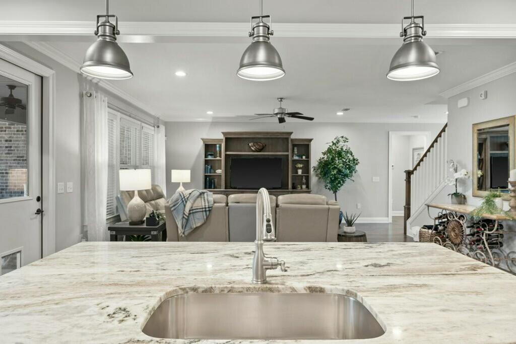 HAMMOCK BAY - Residential