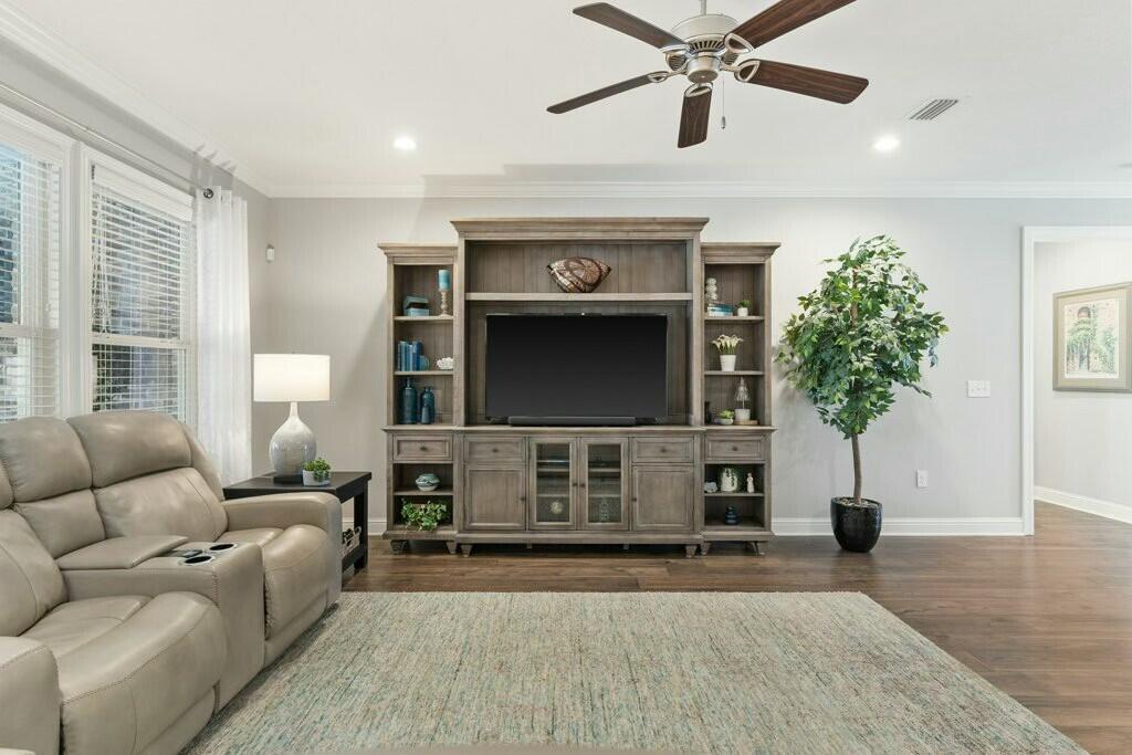HAMMOCK BAY - Residential