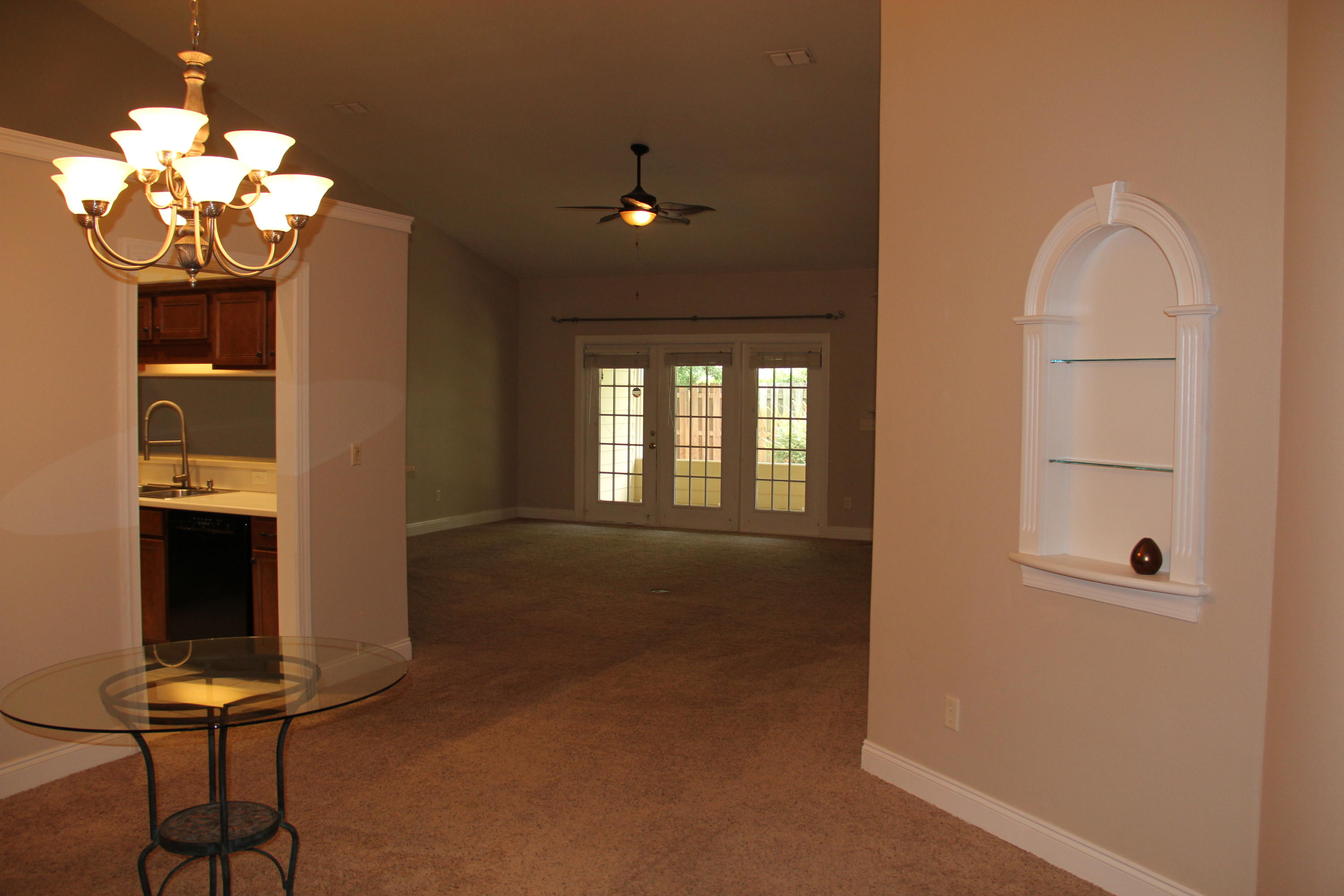 DIAMOND LAKES - Residential