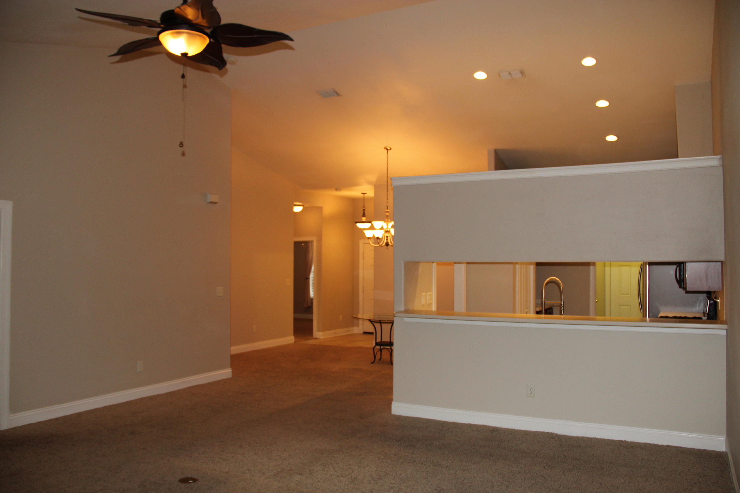 DIAMOND LAKES - Residential