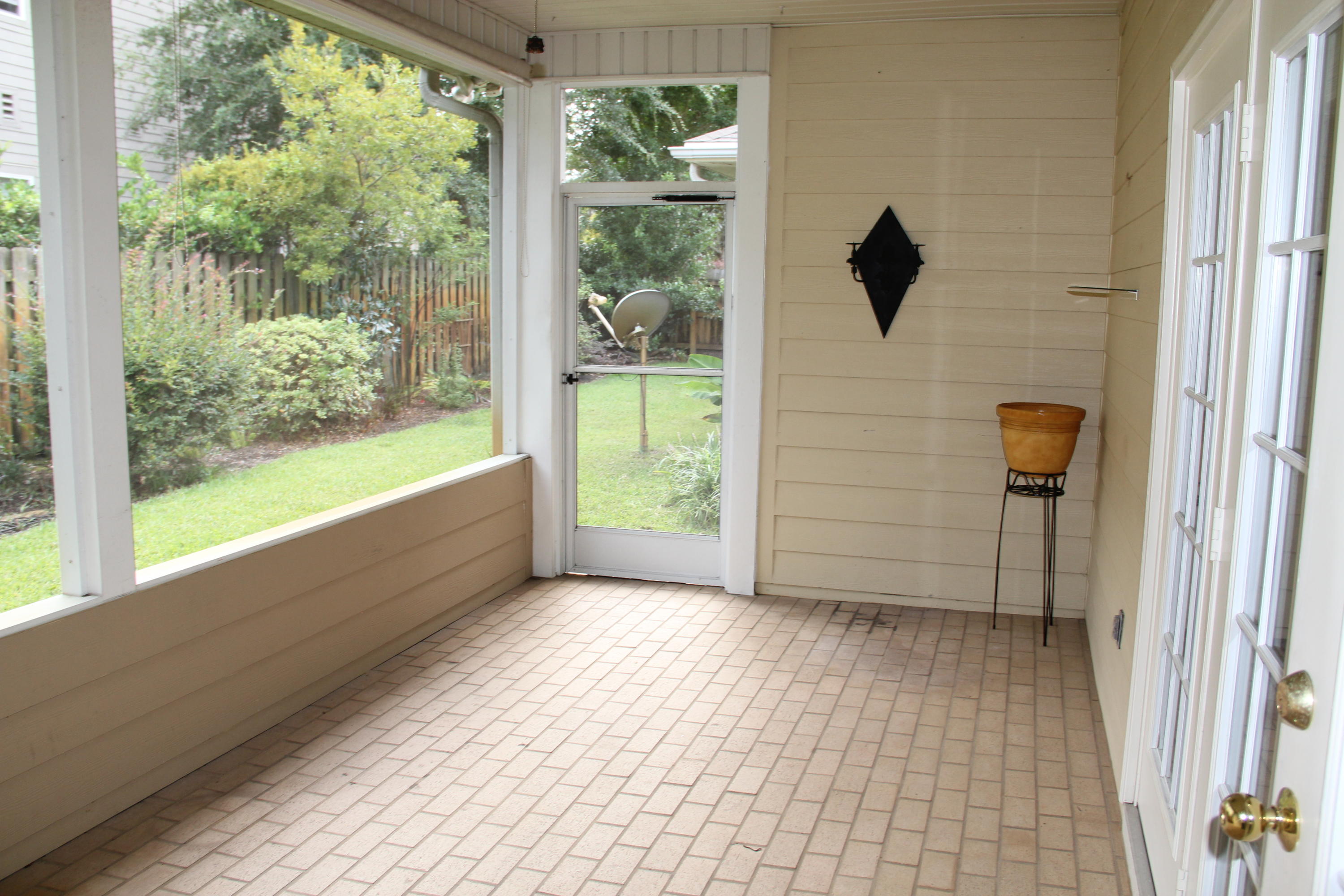 DIAMOND LAKES - Residential