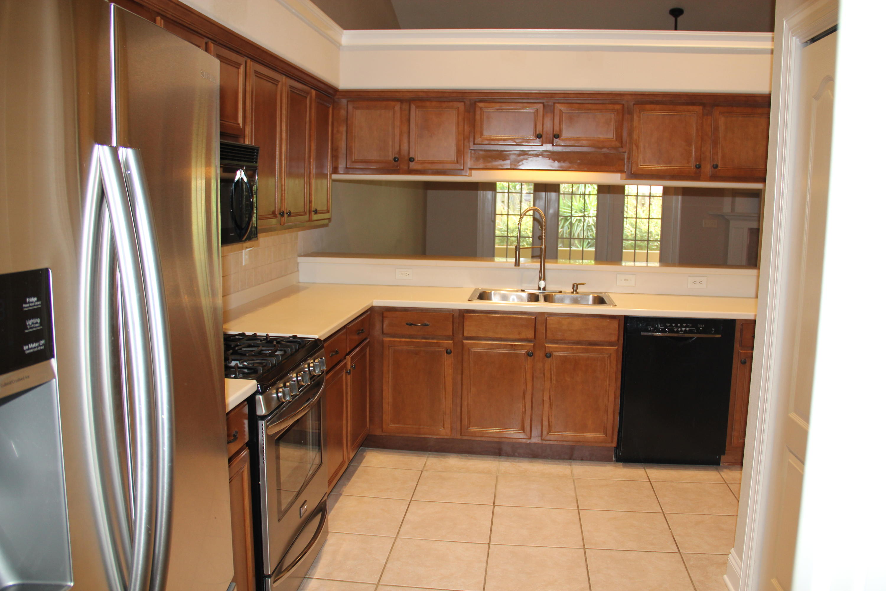 DIAMOND LAKES - Residential