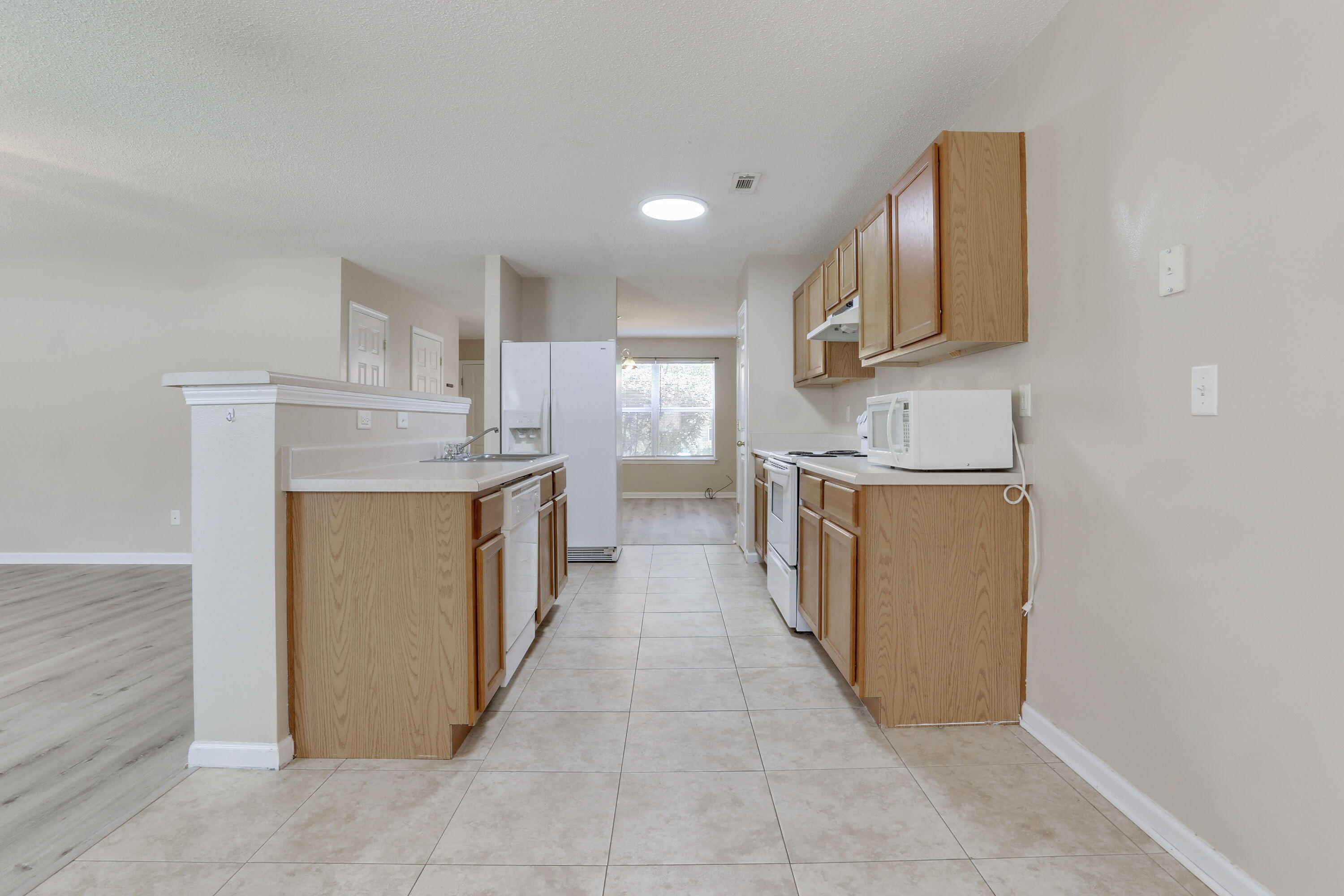 STILLWELL ESTATES - Residential Lease