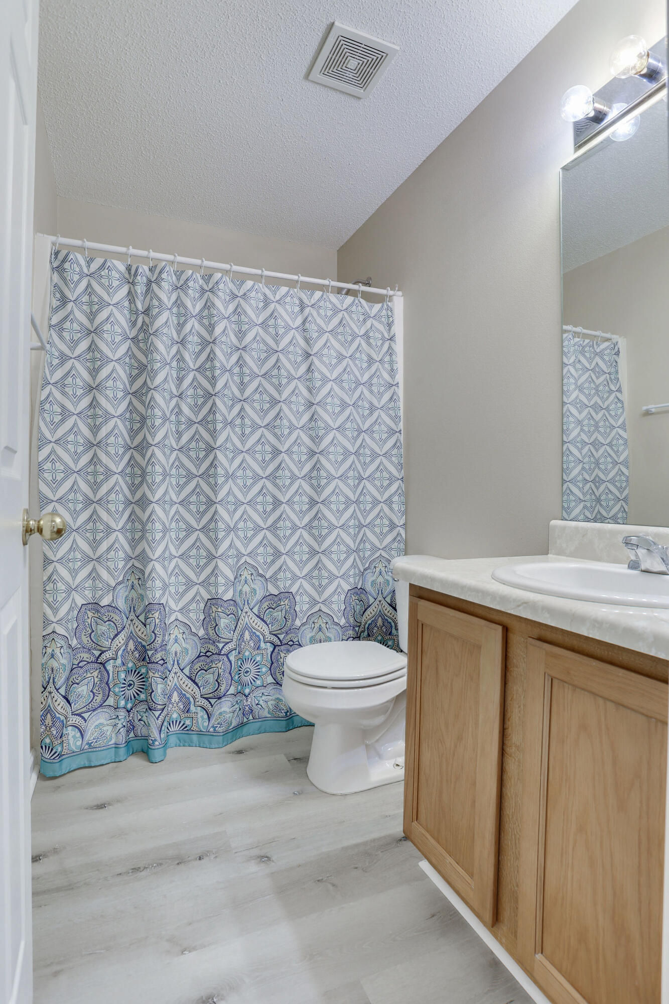 STILLWELL ESTATES - Residential Lease