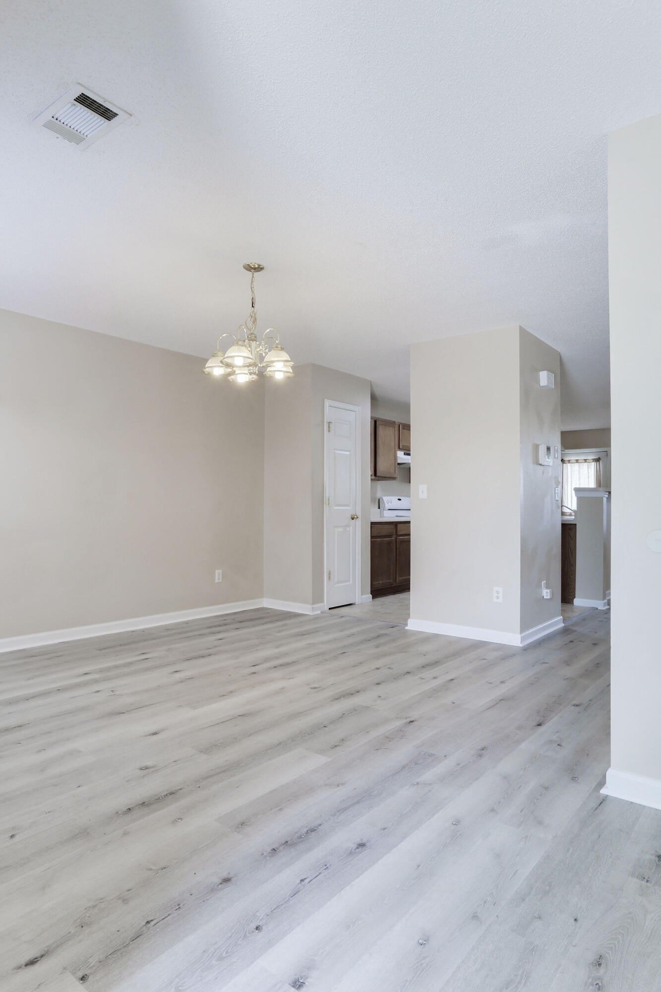 STILLWELL ESTATES - Residential Lease