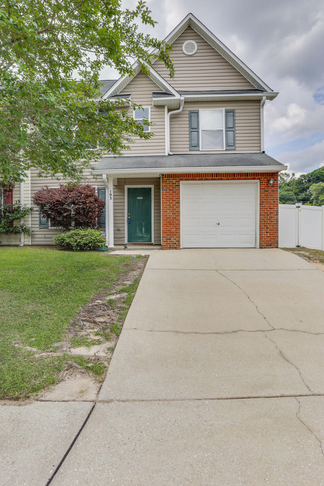 STILLWELL ESTATES - Residential Lease