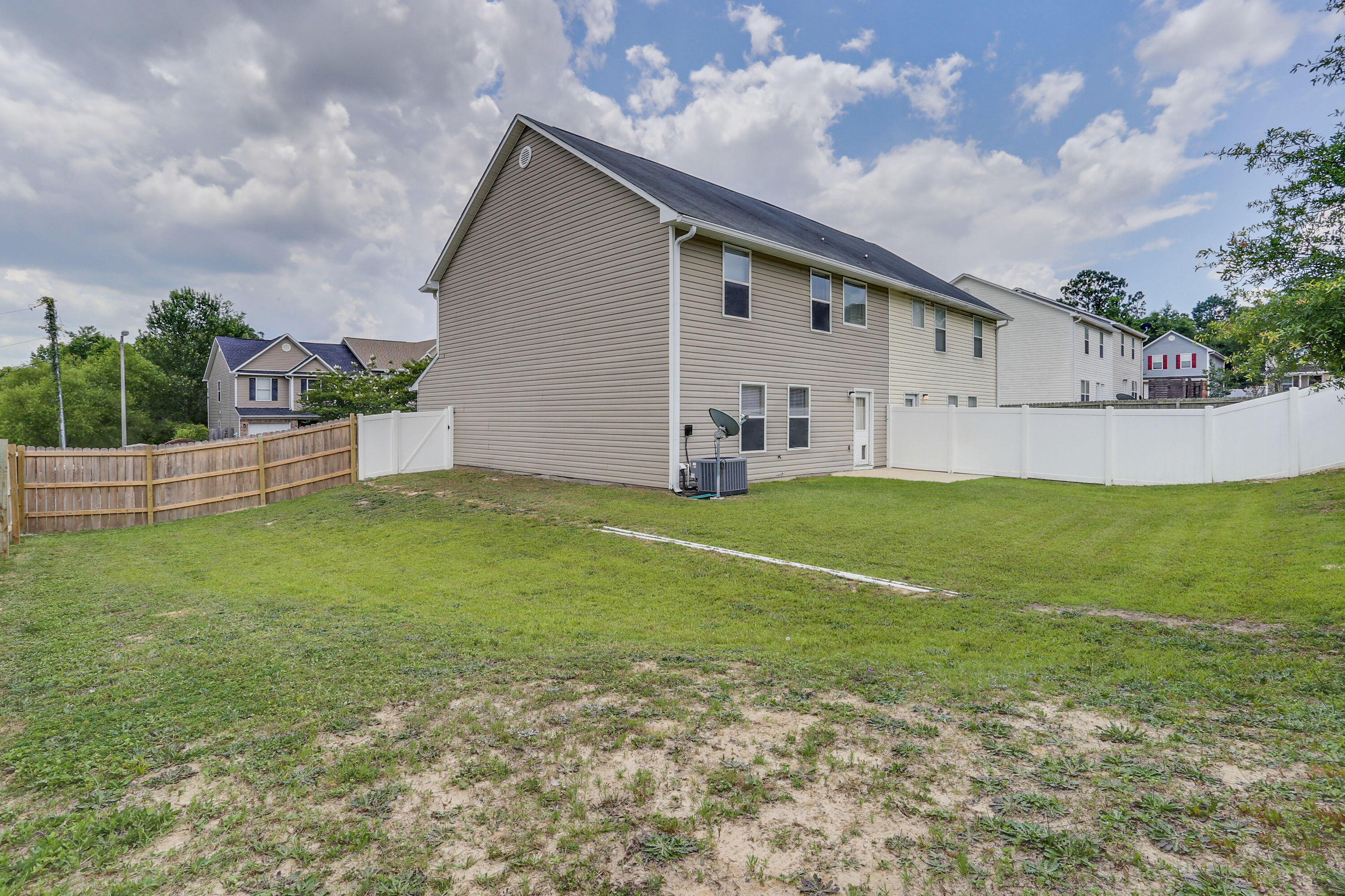 STILLWELL ESTATES - Residential Lease