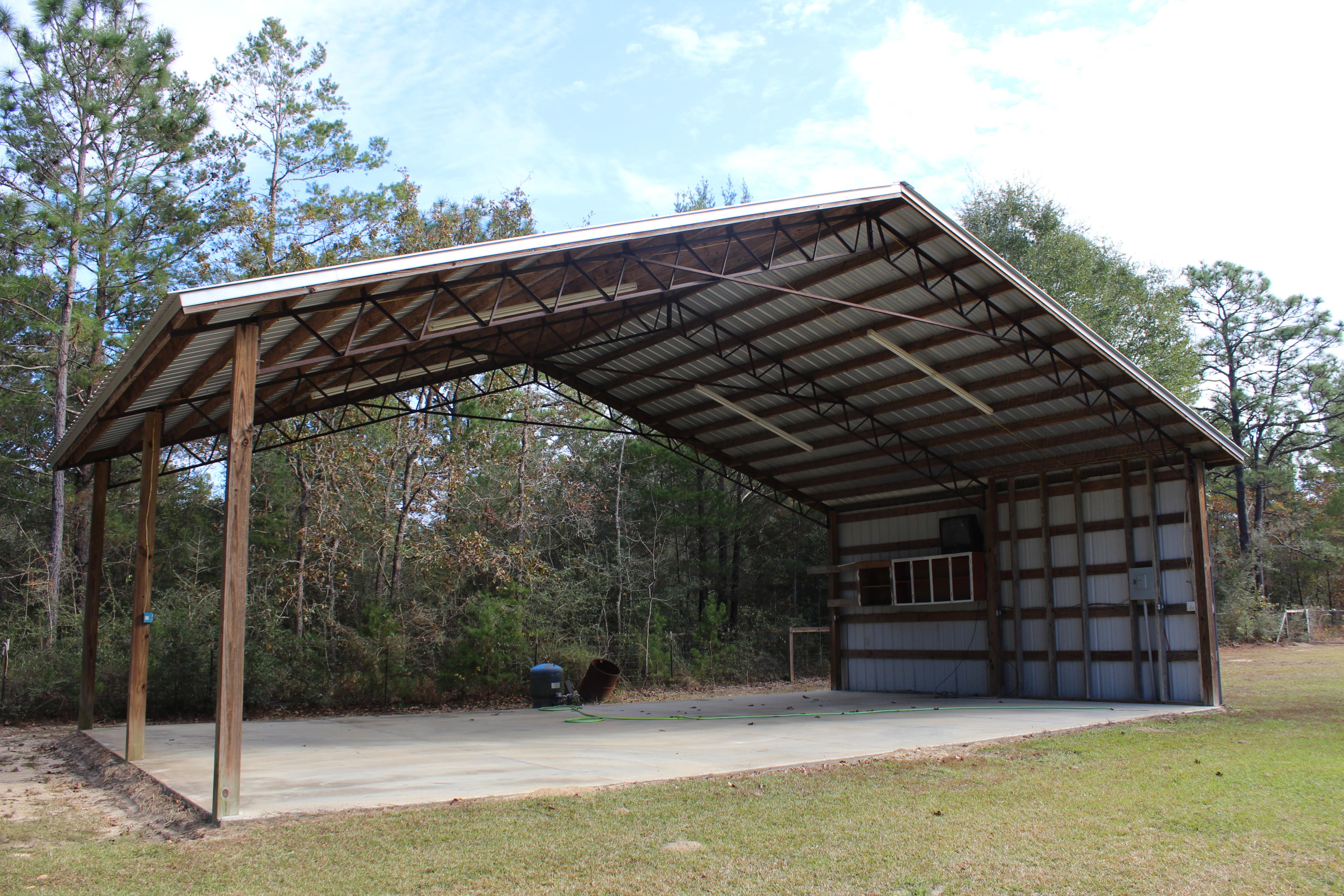 OAKWOOD HILLS UNIT V - Residential