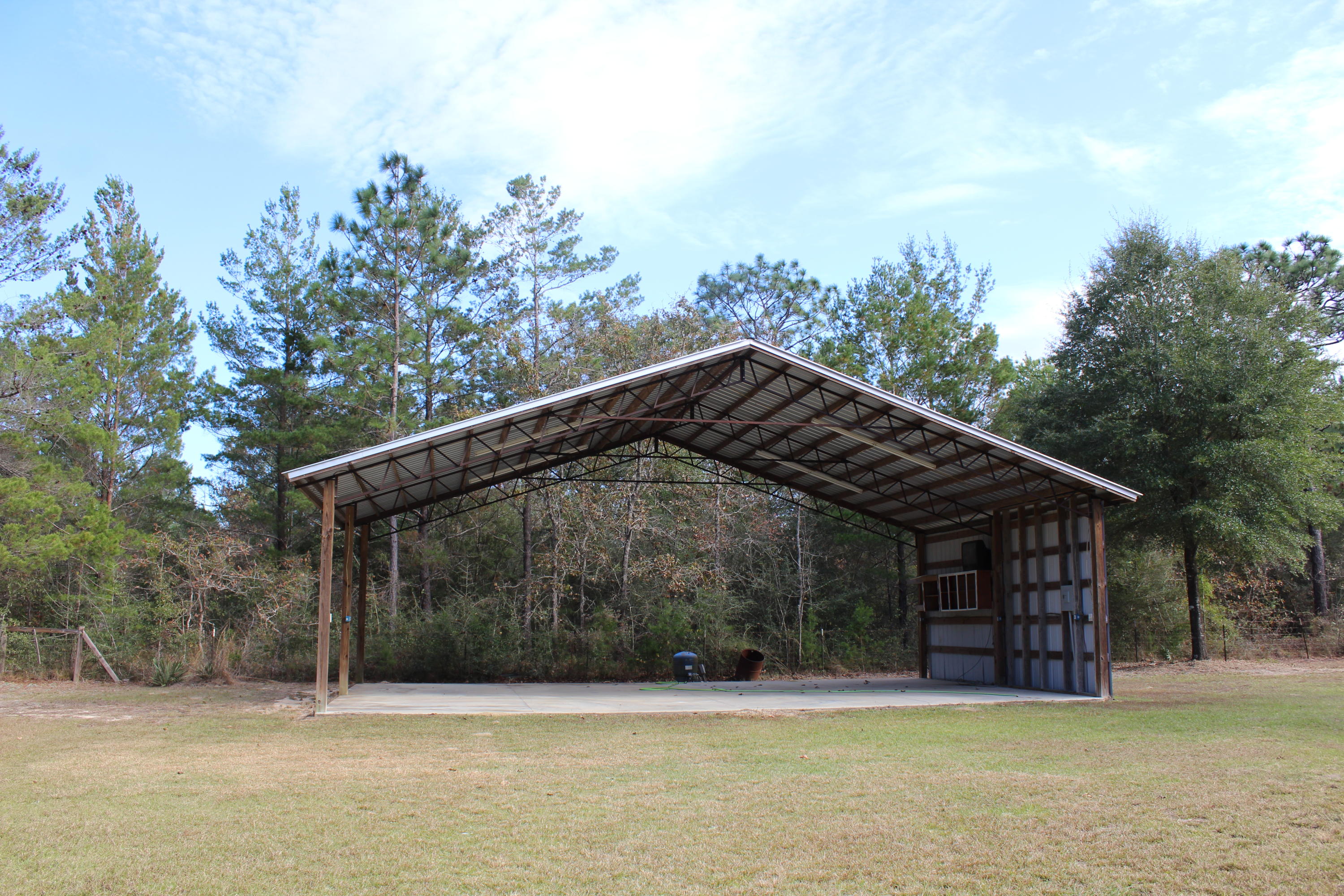 OAKWOOD HILLS UNIT V - Residential