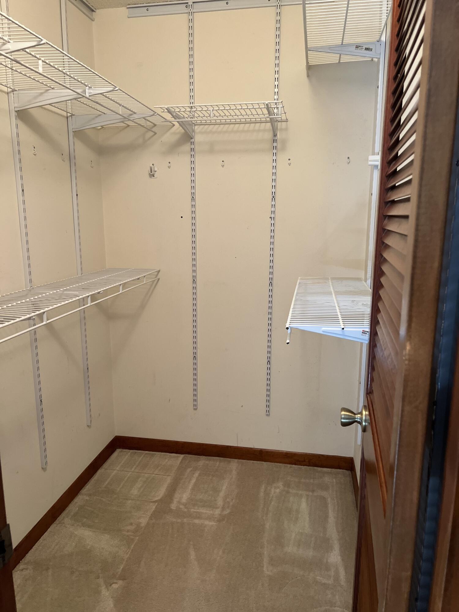 ROYAL OAK VILLAS BLUEWATER BAY - Residential