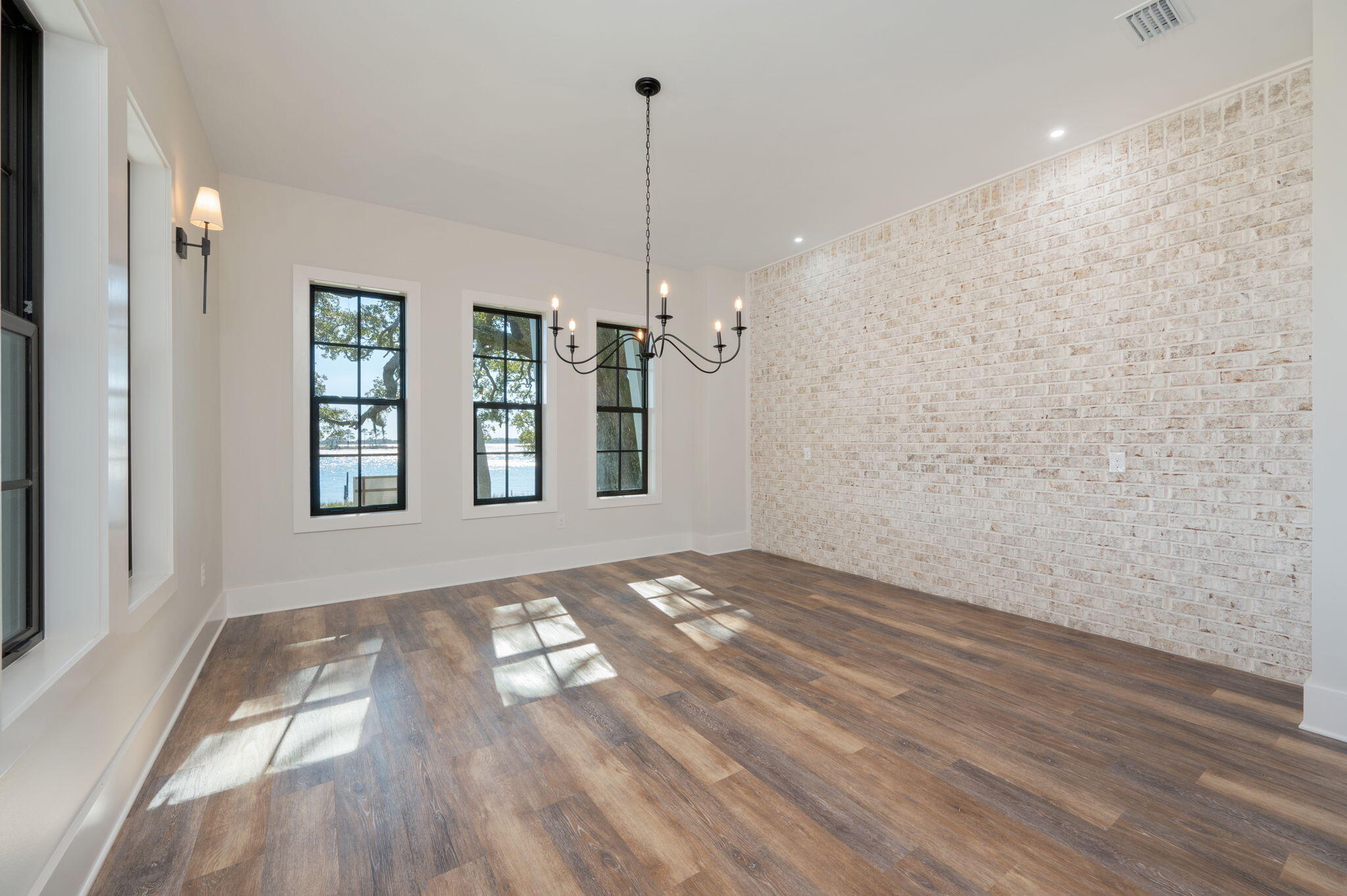 NONESUCH WAY - Residential