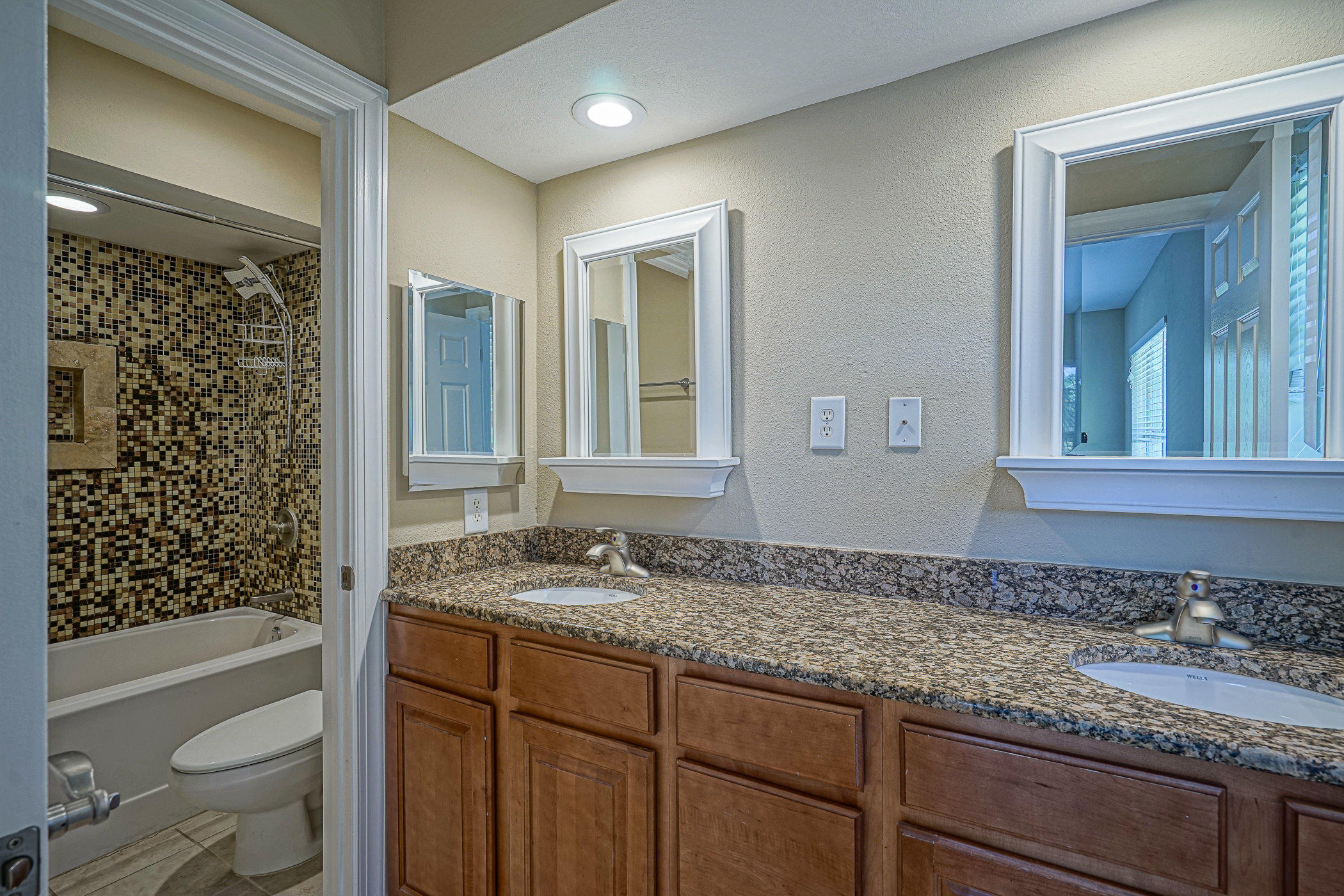 EAGLE BAY - Residential