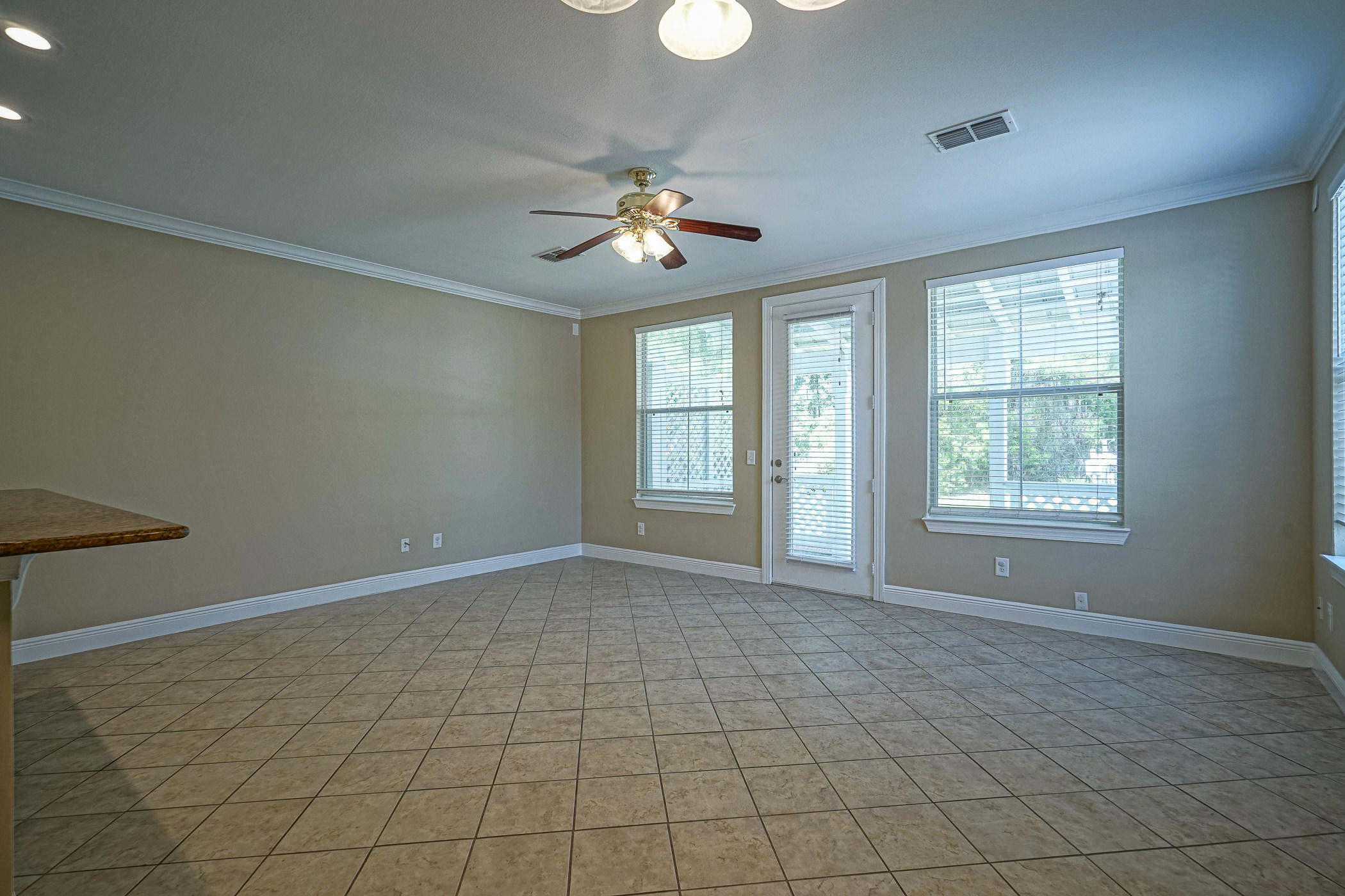 EAGLE BAY - Residential