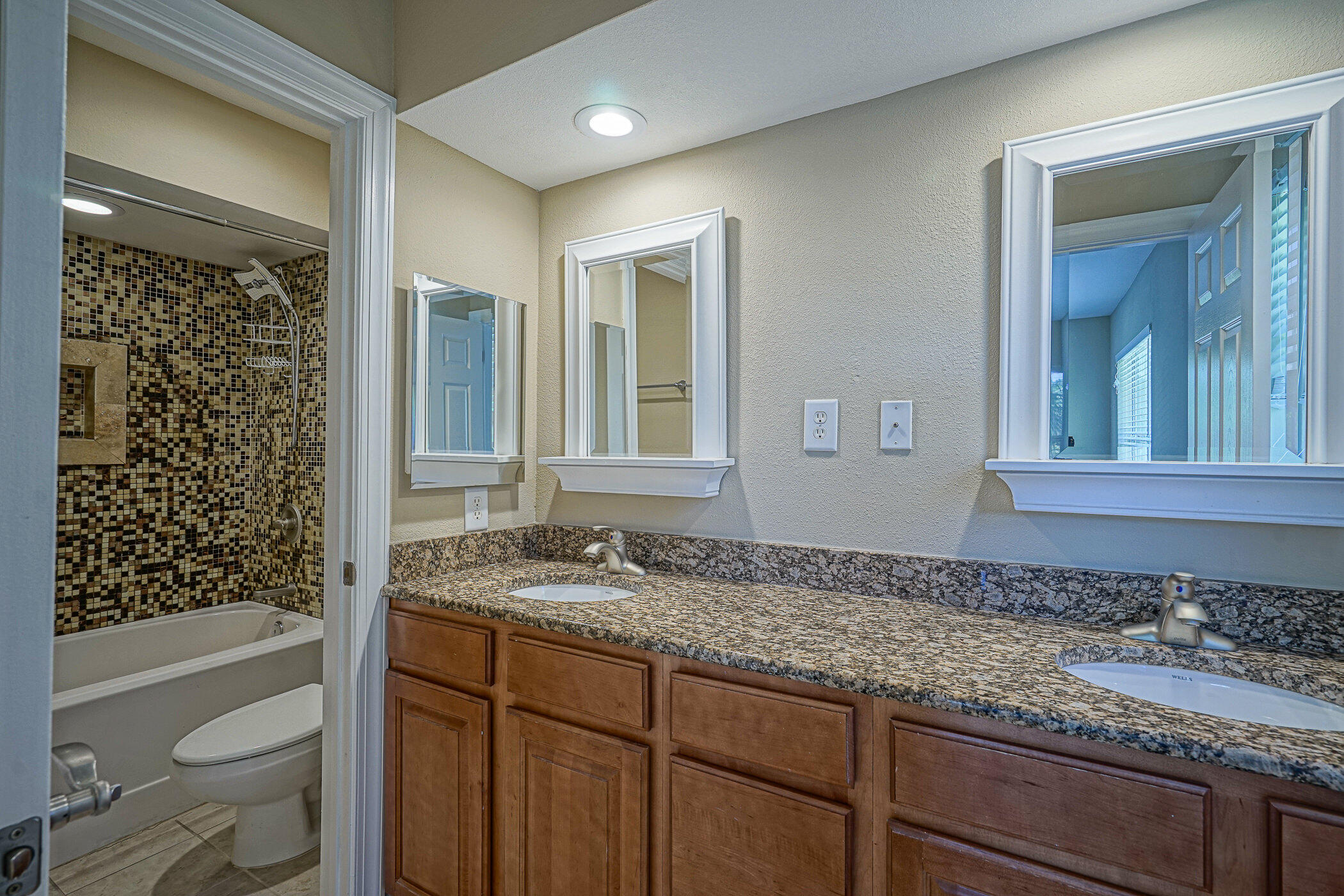 EAGLE BAY - Residential