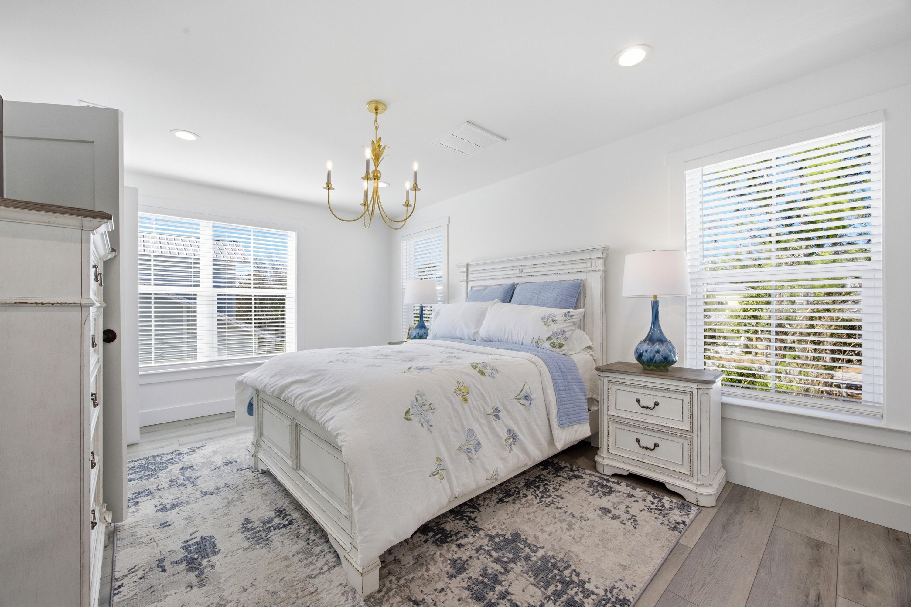 HIDDEN GROVE - Residential