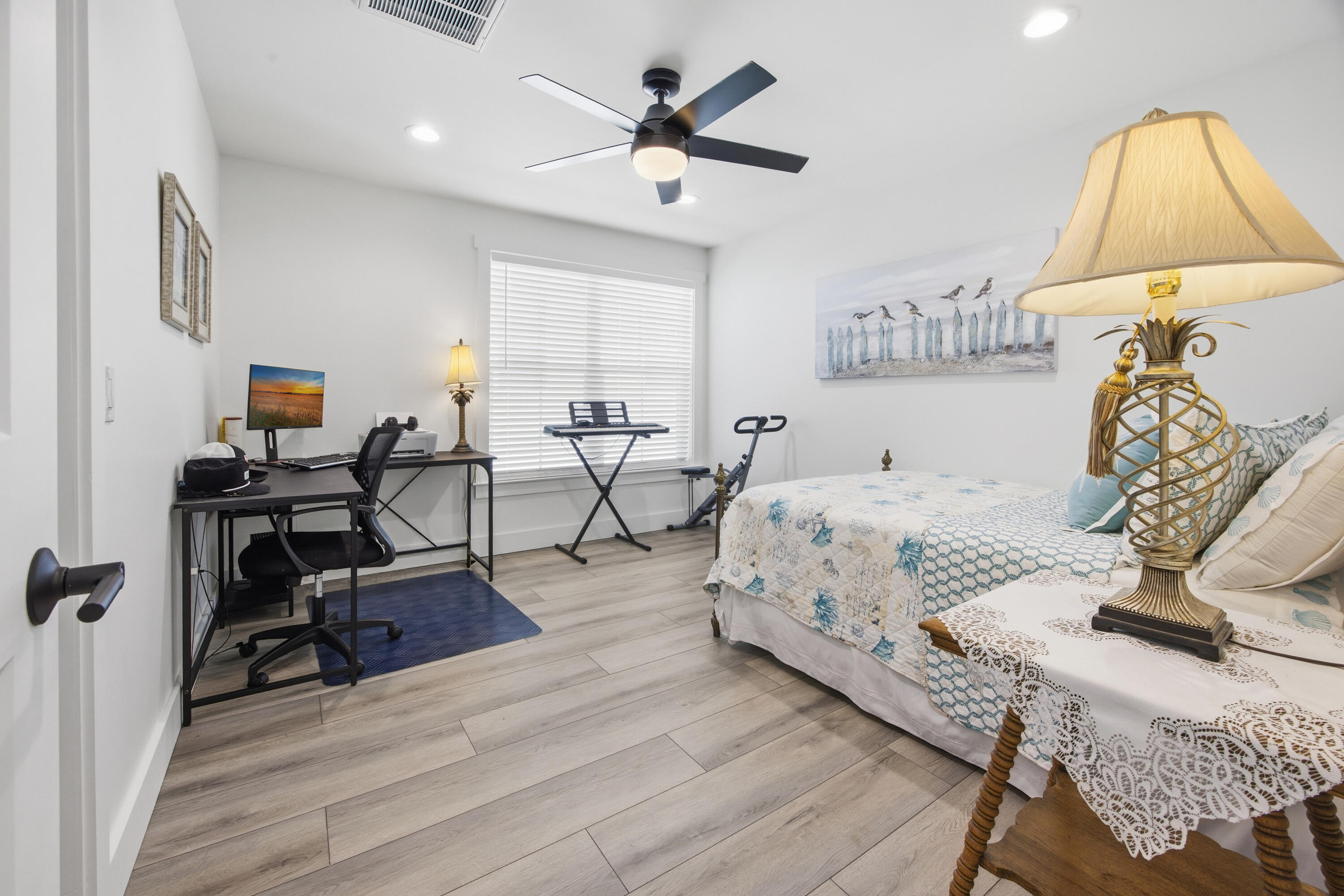 HIDDEN GROVE - Residential