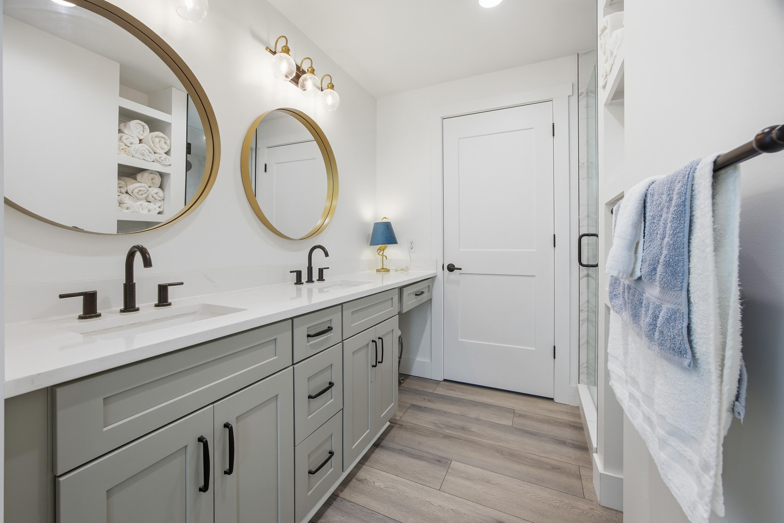 HIDDEN GROVE - Residential