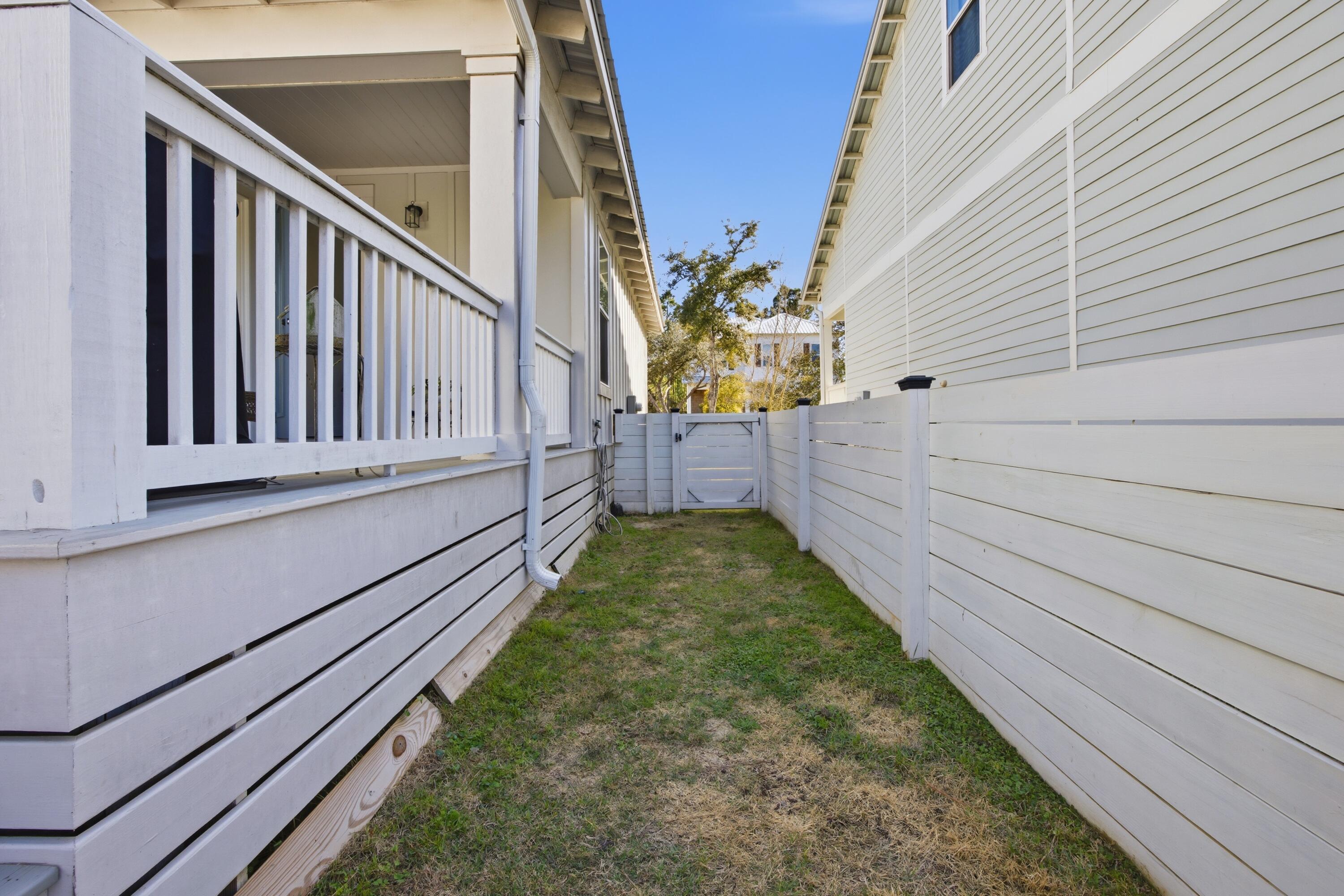 HIDDEN GROVE - Residential